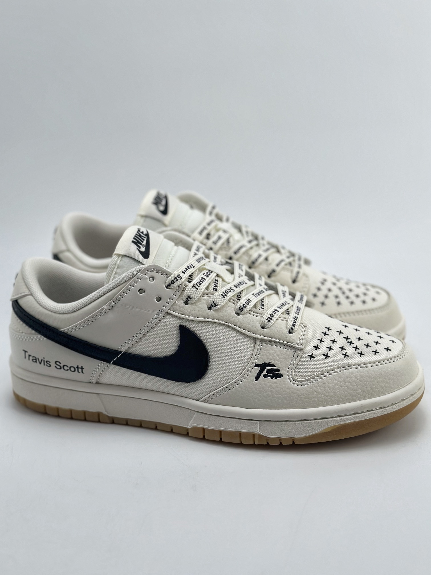 260 Nike SB Dunk Low x Travis Scott 联名米白黑 DD1391-123