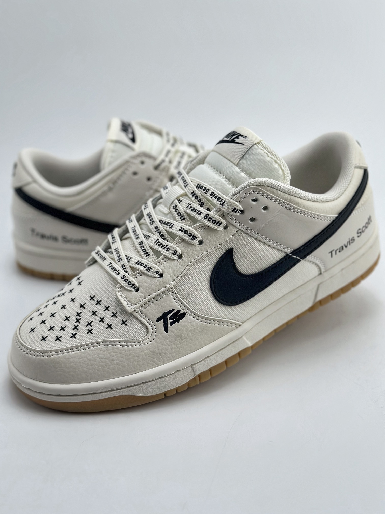 260 Nike SB Dunk Low x Travis Scott 联名米白黑 DD1391-123
