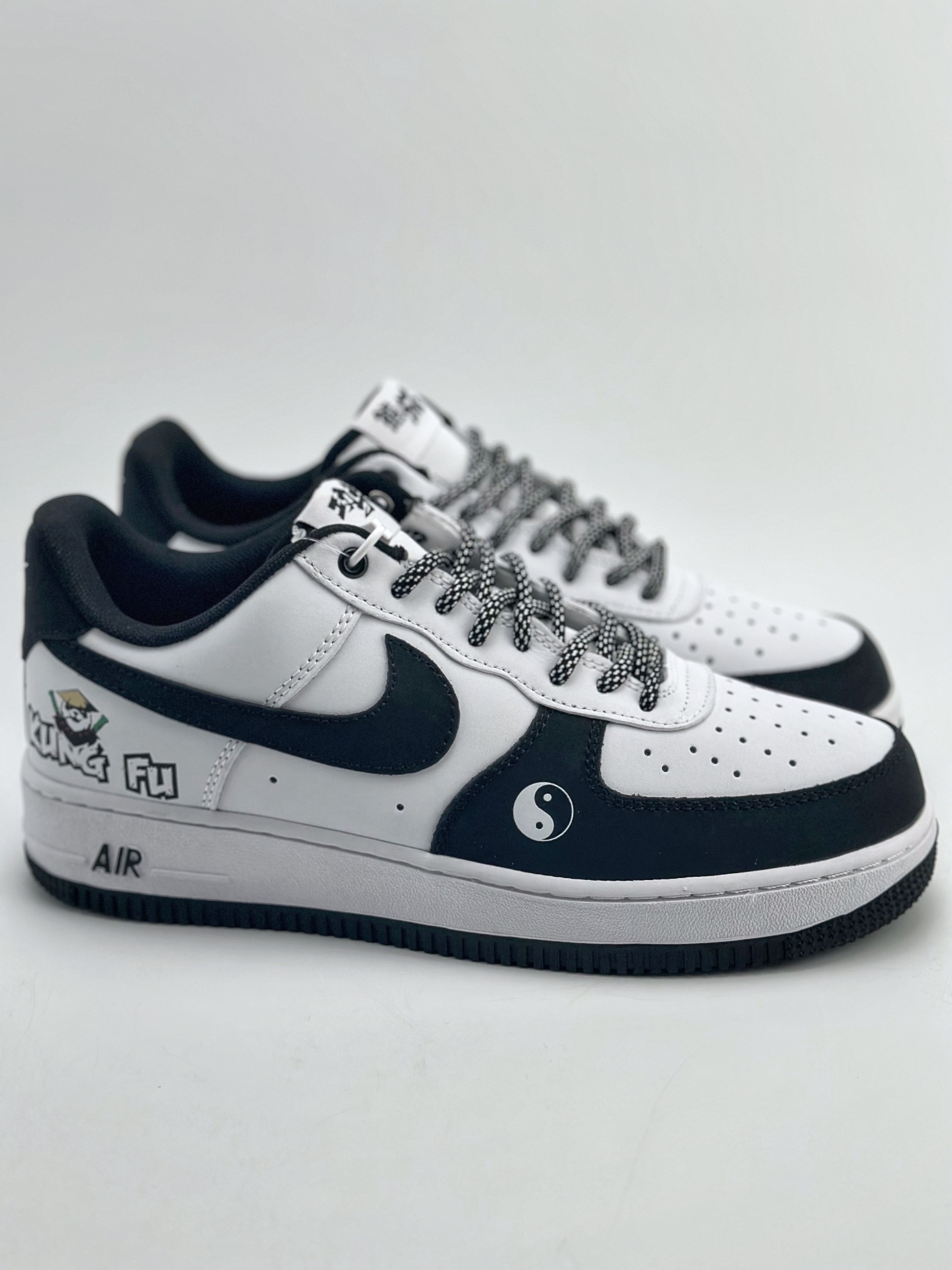 200 Nike Air Force 1 Low 07 ”Kung Fu Panda”黑白功夫熊猫 BS9055-701