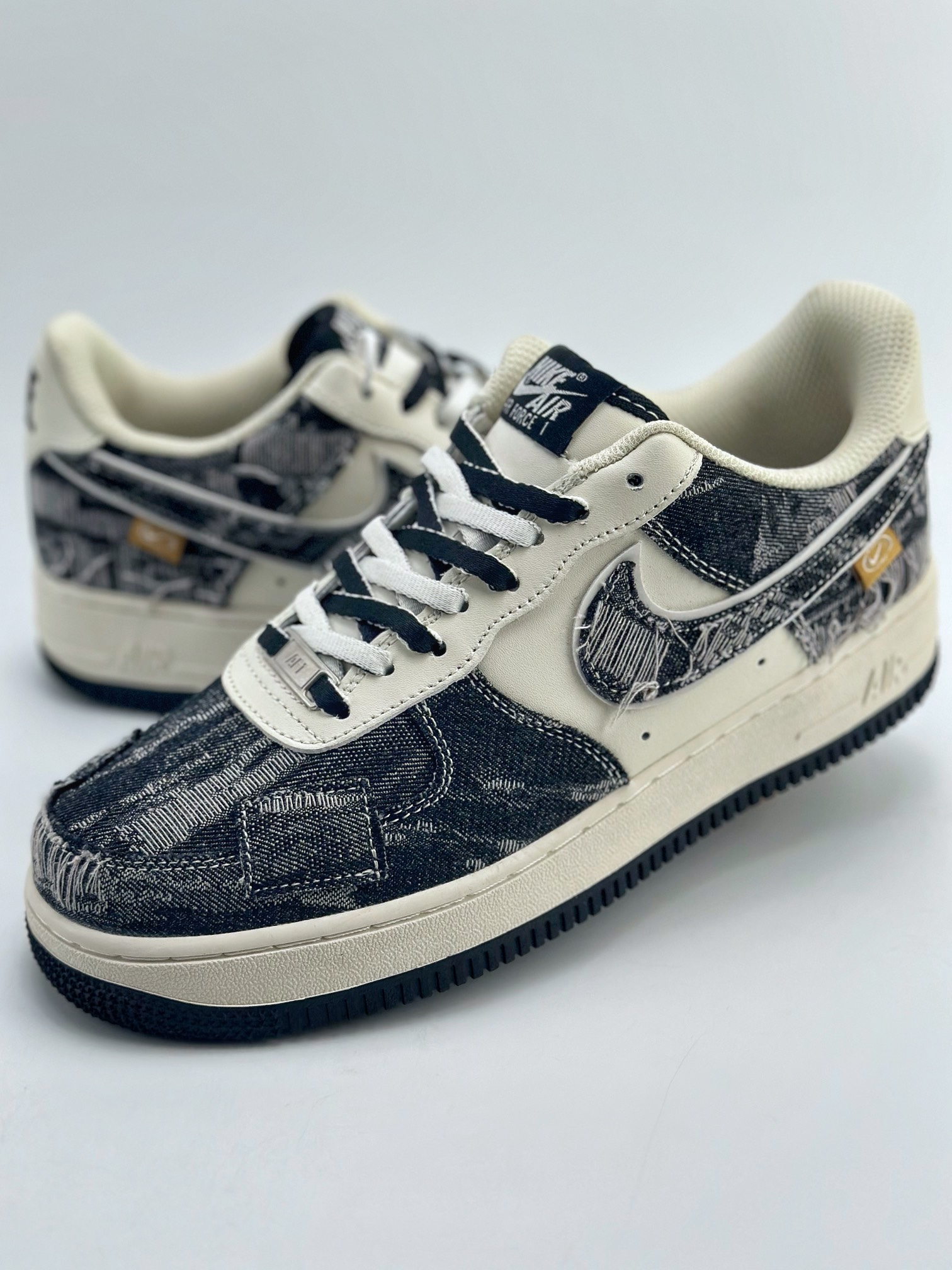 240 Nike Air Force 1 Low 07 白黑牛仔补丁 FB0607-066