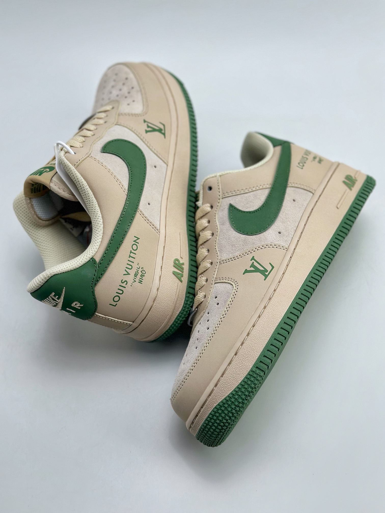 200 Nike Air Force 1 Low 07 x Louis Vuitton 灰绿麂皮 BS8856-821