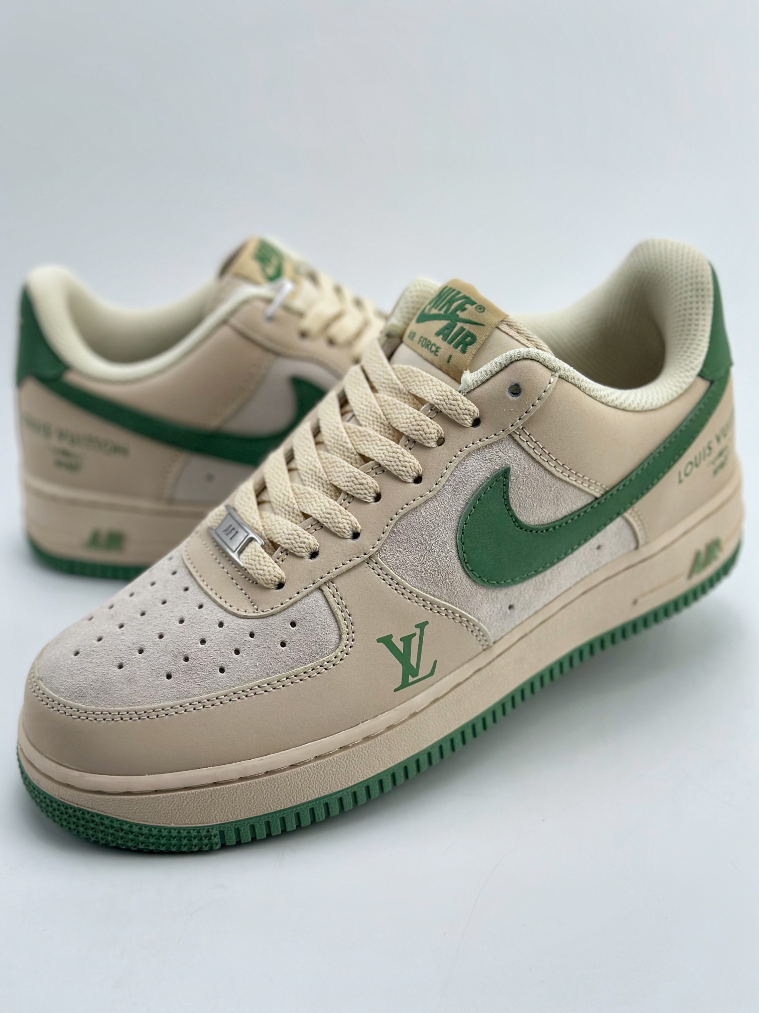 200 Nike Air Force 1 Low 07 x Louis Vuitton 灰绿麂皮 BS8856-821