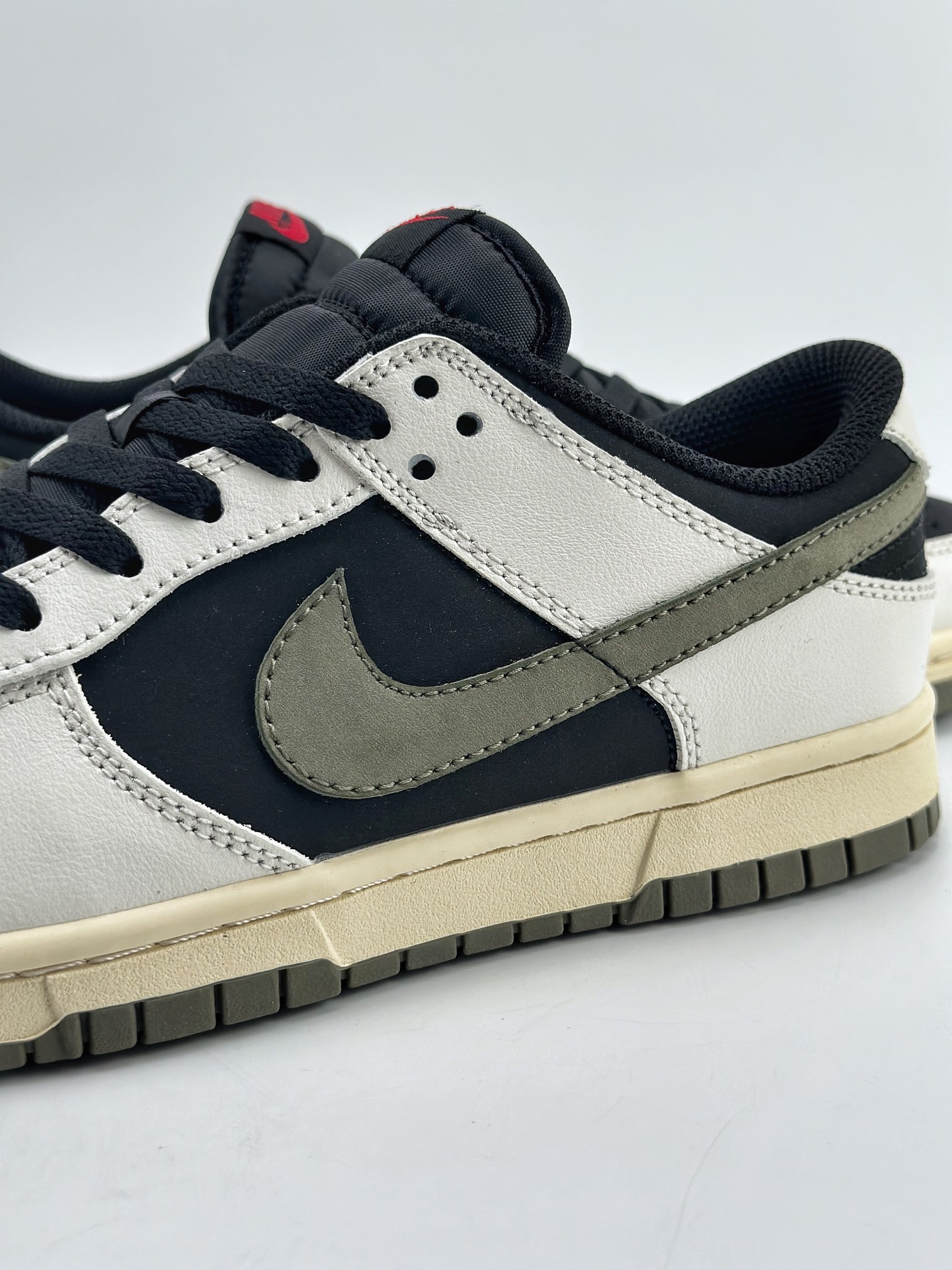 260 Nike SB Dunk Low 定制灰绿 630358-106