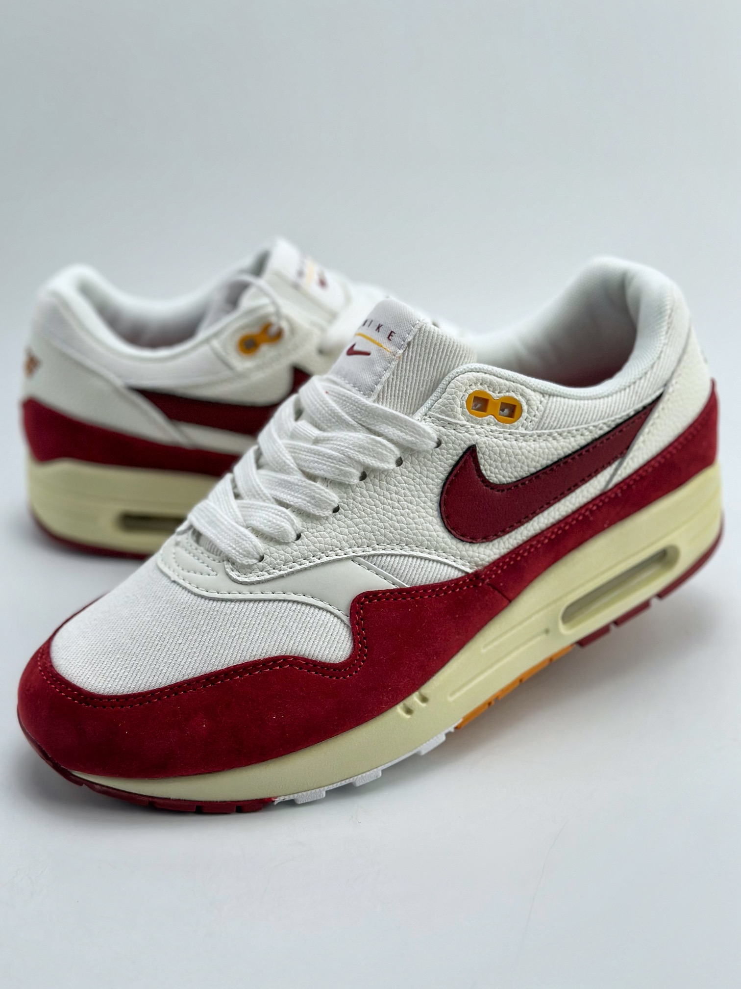 240 Nike Air Max 1 LX 白红 复古休闲跑步鞋 FD2370-100