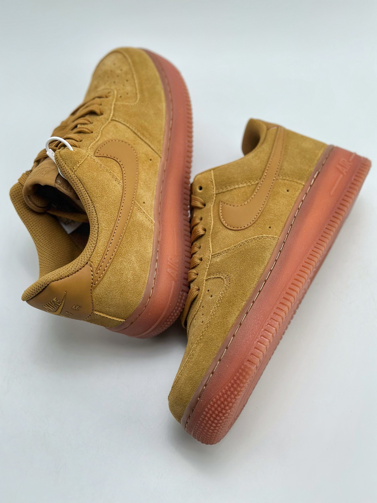 200 Nike Air Force 1 Low 07 翻毛麦黄焦糖 BQ5485-700