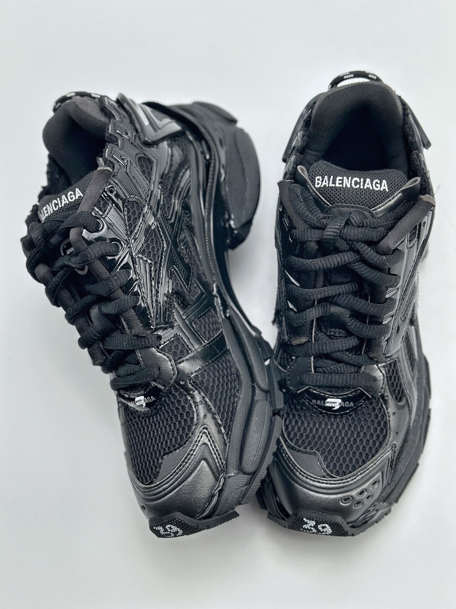 550 巴黎世家Balenciaga 巴黎世家Runner运动鞋 677403 W3RB1 1000