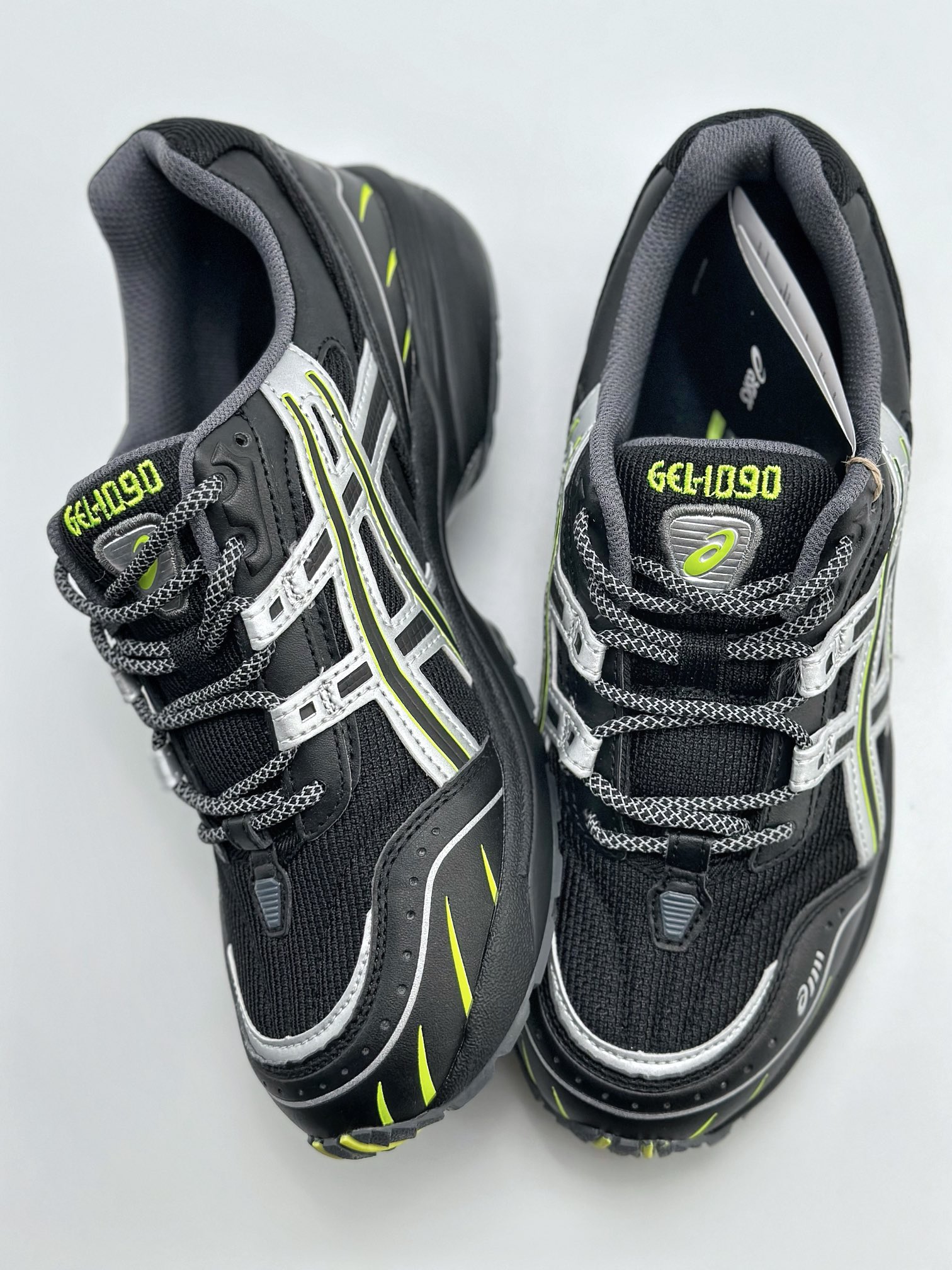 160 亚瑟士ASICS Tiger GEL-1090系列 1201A041-001