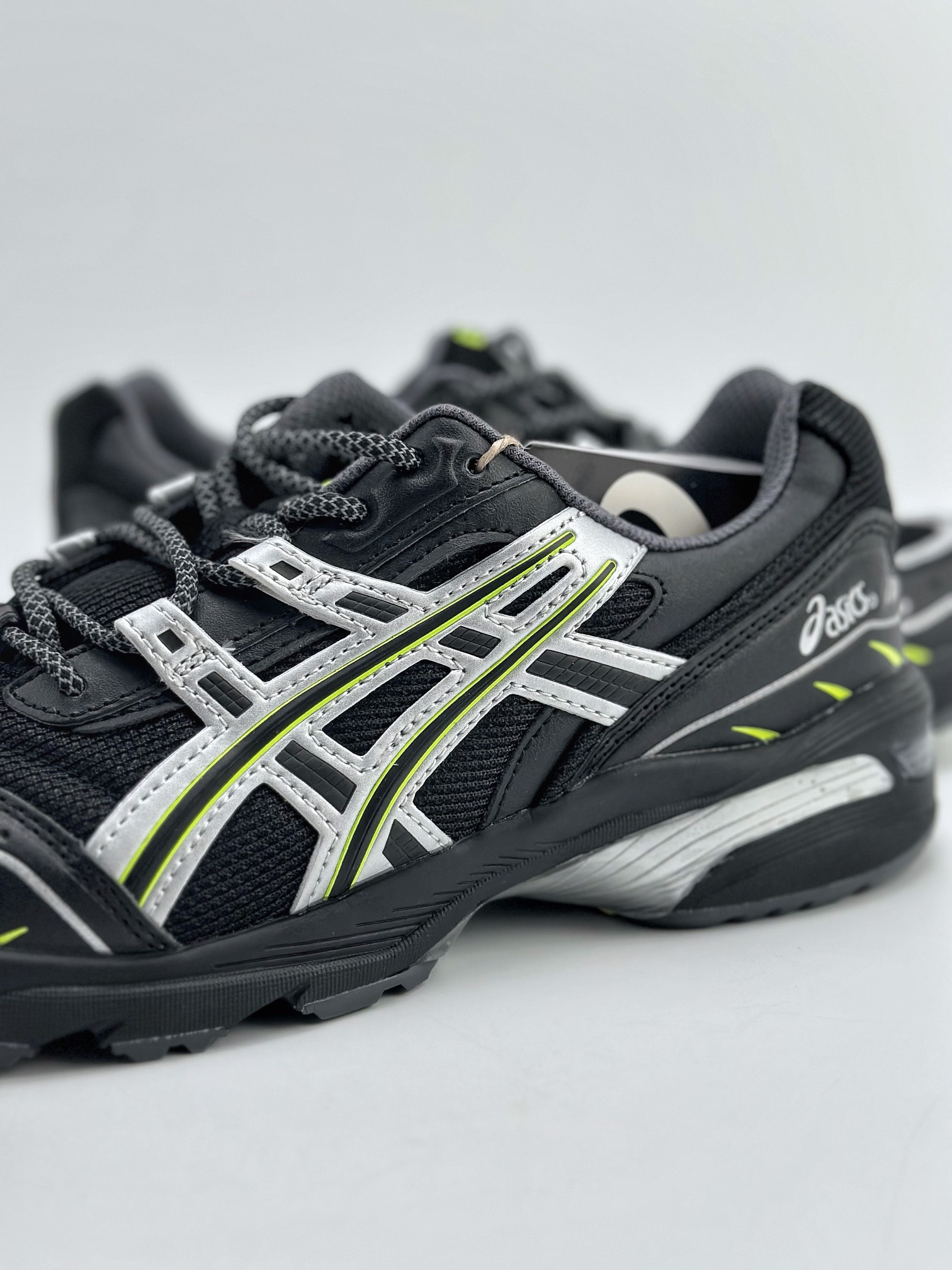 160 亚瑟士ASICS Tiger GEL-1090系列 1201A041-001