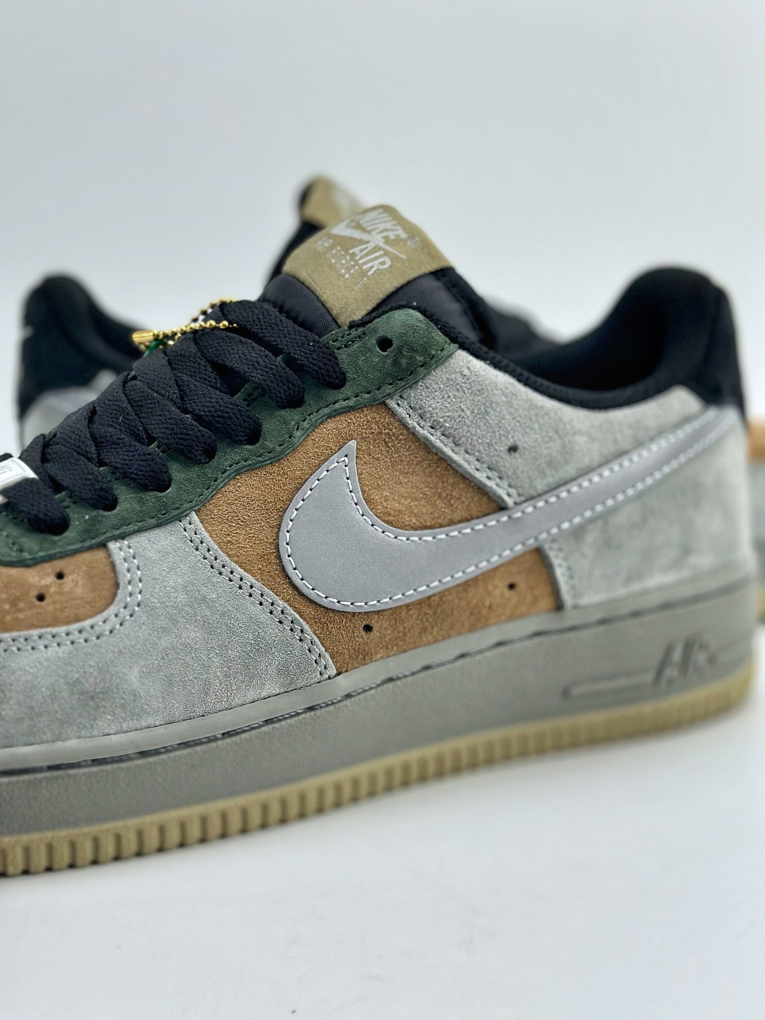 240 Nike Air Force 1 Low 07 “Christmas”圣诞节 CQ5059-101