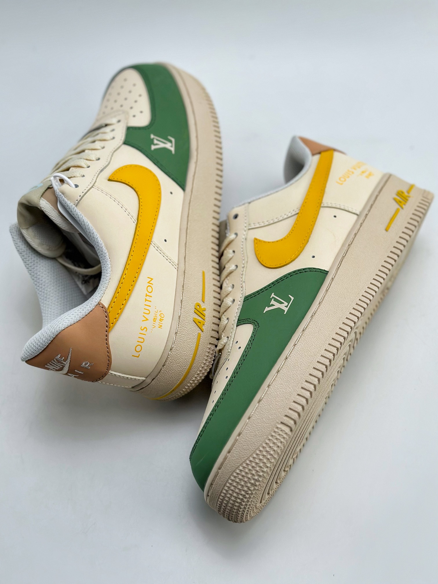 240 Nike Air Force 1 Low 07 x Louis Vuitton 联名米黄绿 BS9055-828