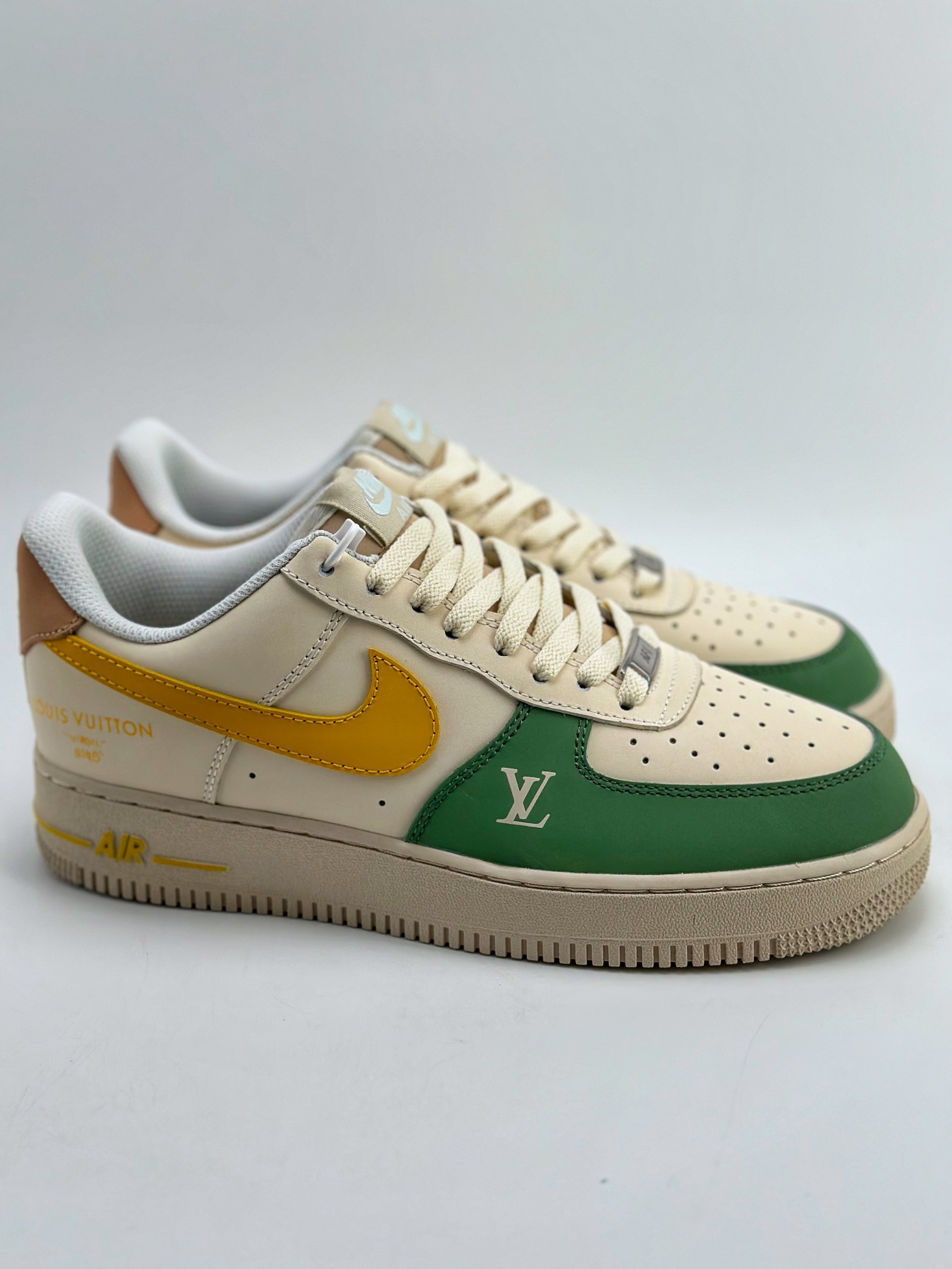 240 Nike Air Force 1 Low 07 x Louis Vuitton 联名米黄绿 BS9055-828