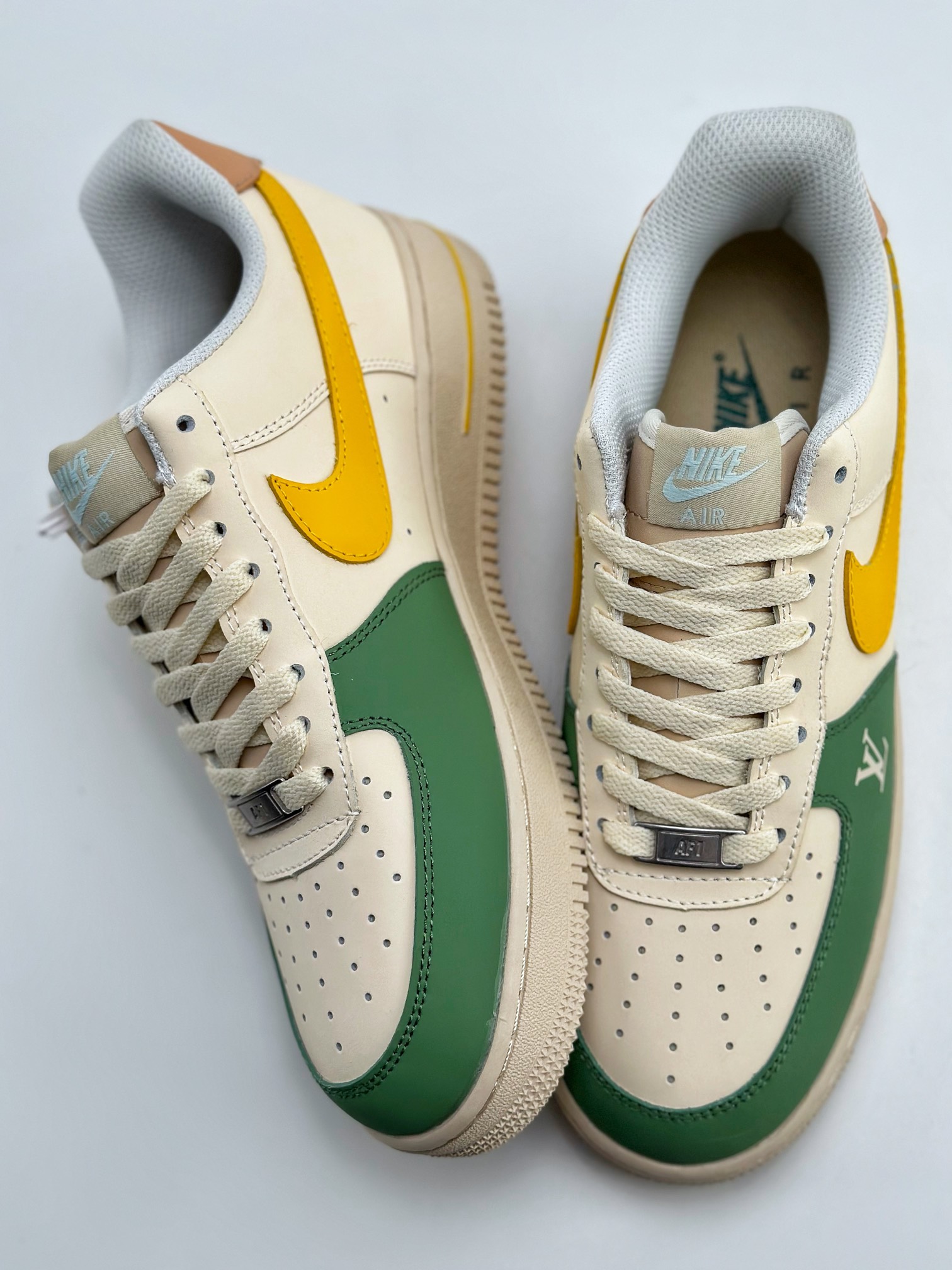 240 Nike Air Force 1 Low 07 x Louis Vuitton 联名米黄绿 BS9055-828