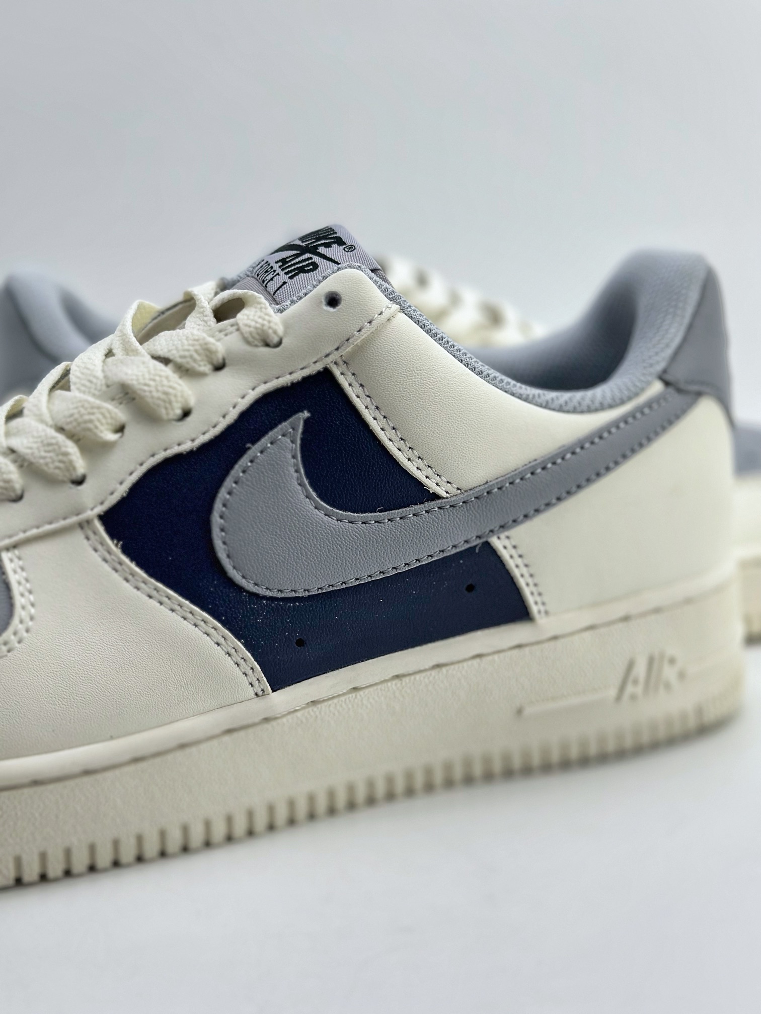 220 Nike Air Force 1 Low 07 白灰蓝