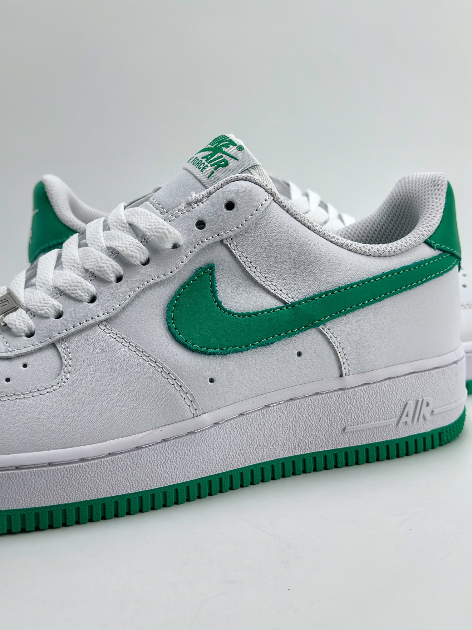 200 Nike Air Force 1 Low 07 白绿 FJ4146-102