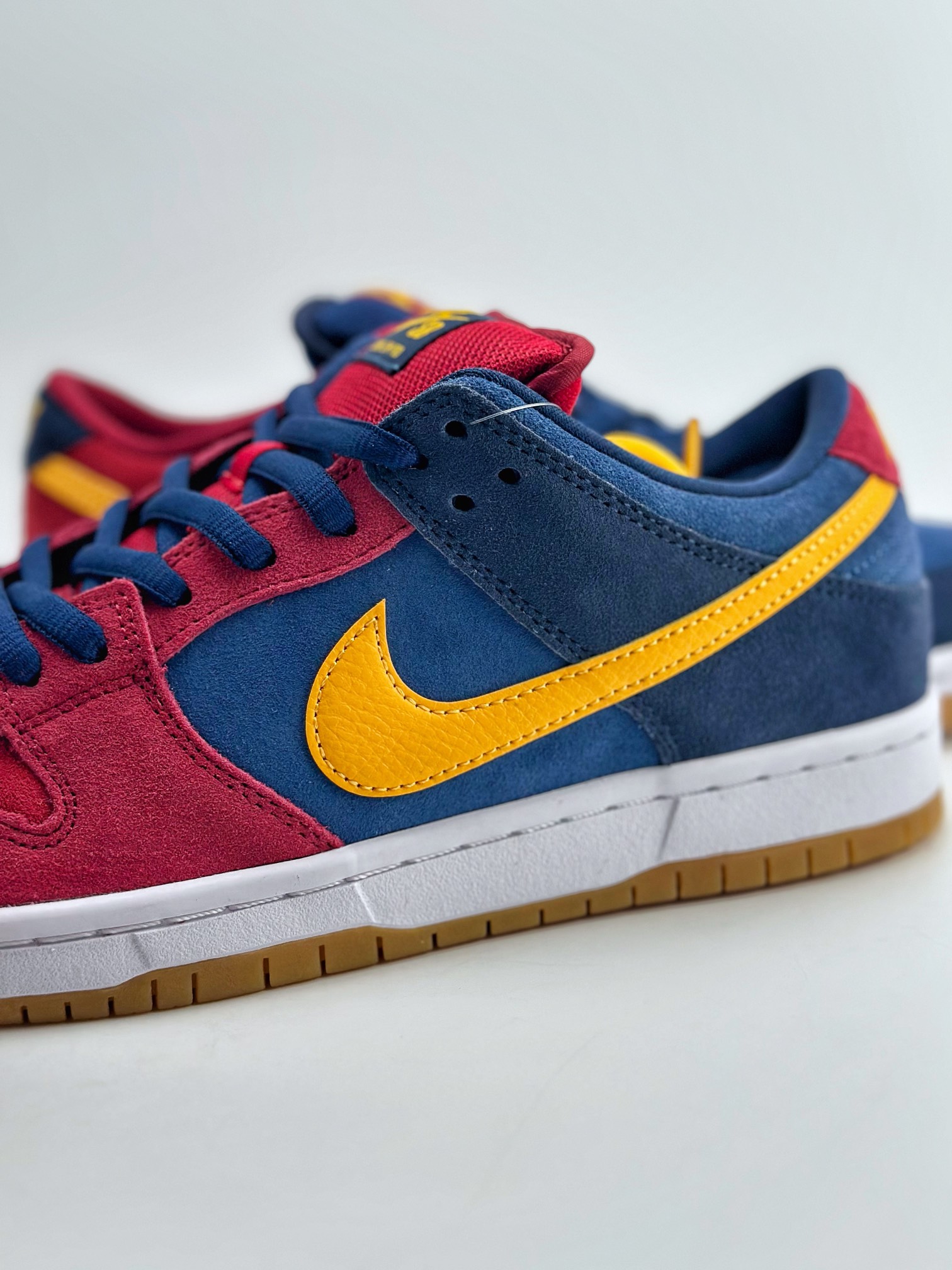 350 Nike SB Dunk Low ”Barcelona” 巴塞罗那 DJ0606-400