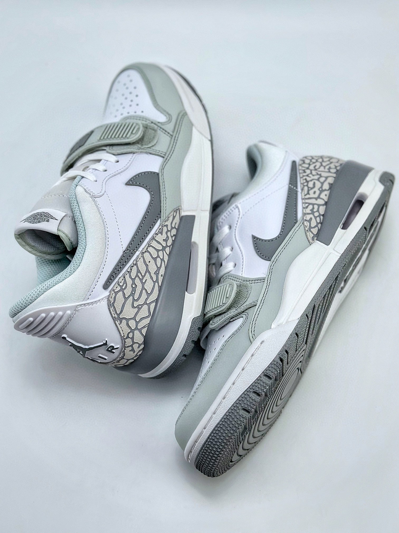 200 Air Jordan Legacy 312 Low 白灰 FV8115-101