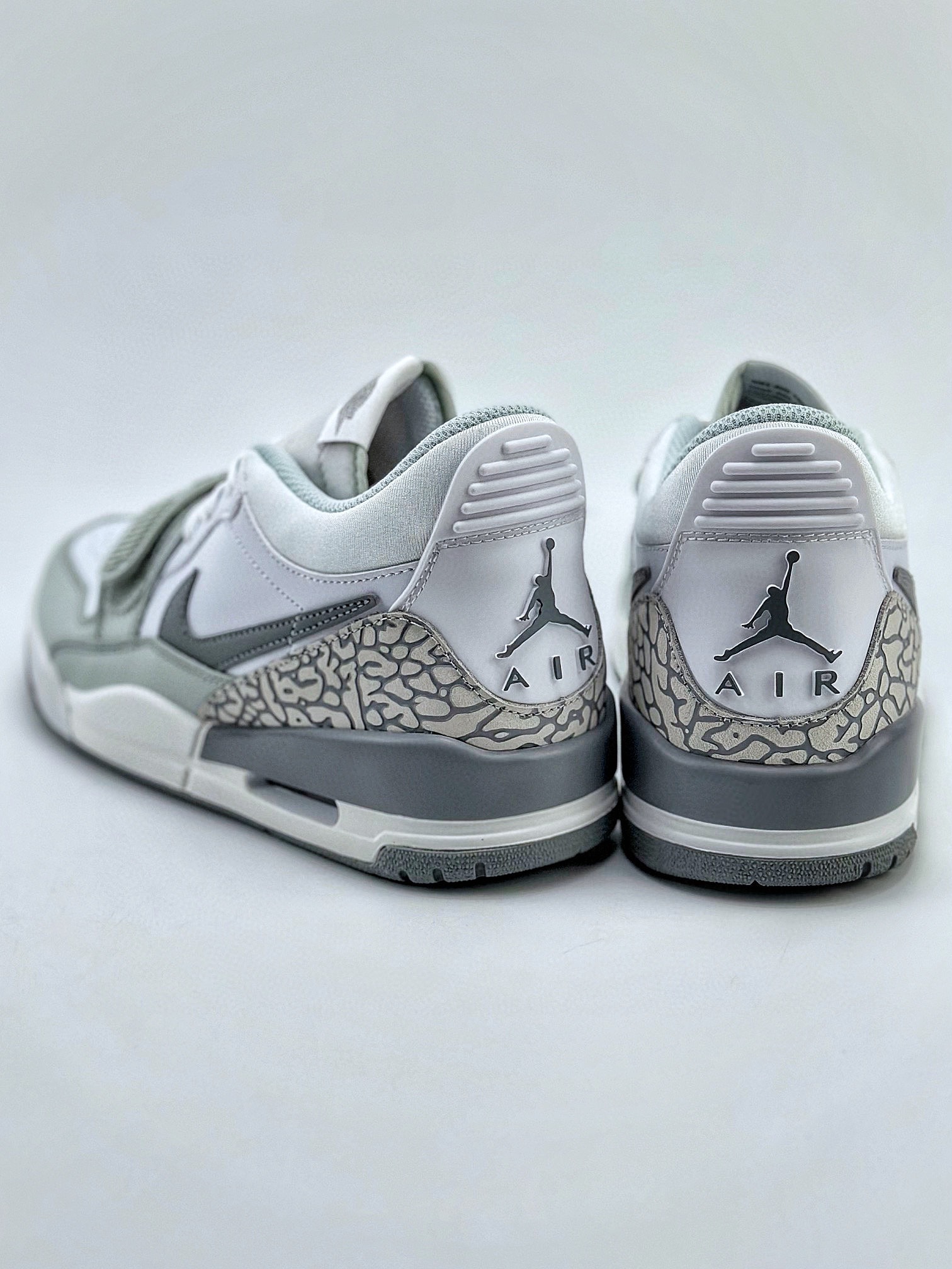 200 Air Jordan Legacy 312 Low 白灰 FV8115-101