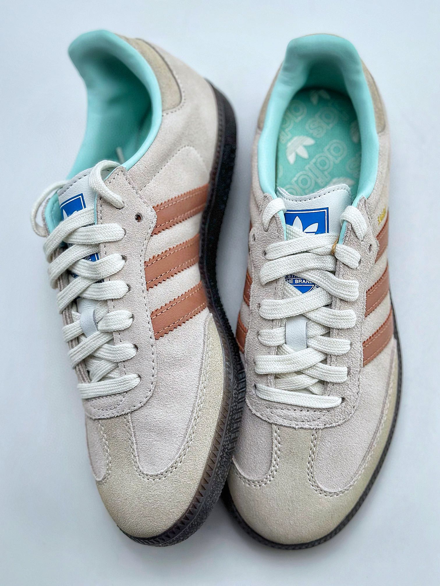 150 adidas originals Samba OG 此款以简约大方的造型设计 ID2047