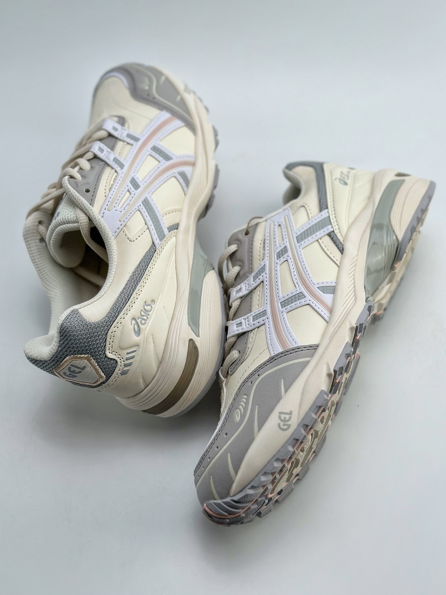 180 亚瑟士/ASICS Tiger GEL-1090系列 1203A243-022