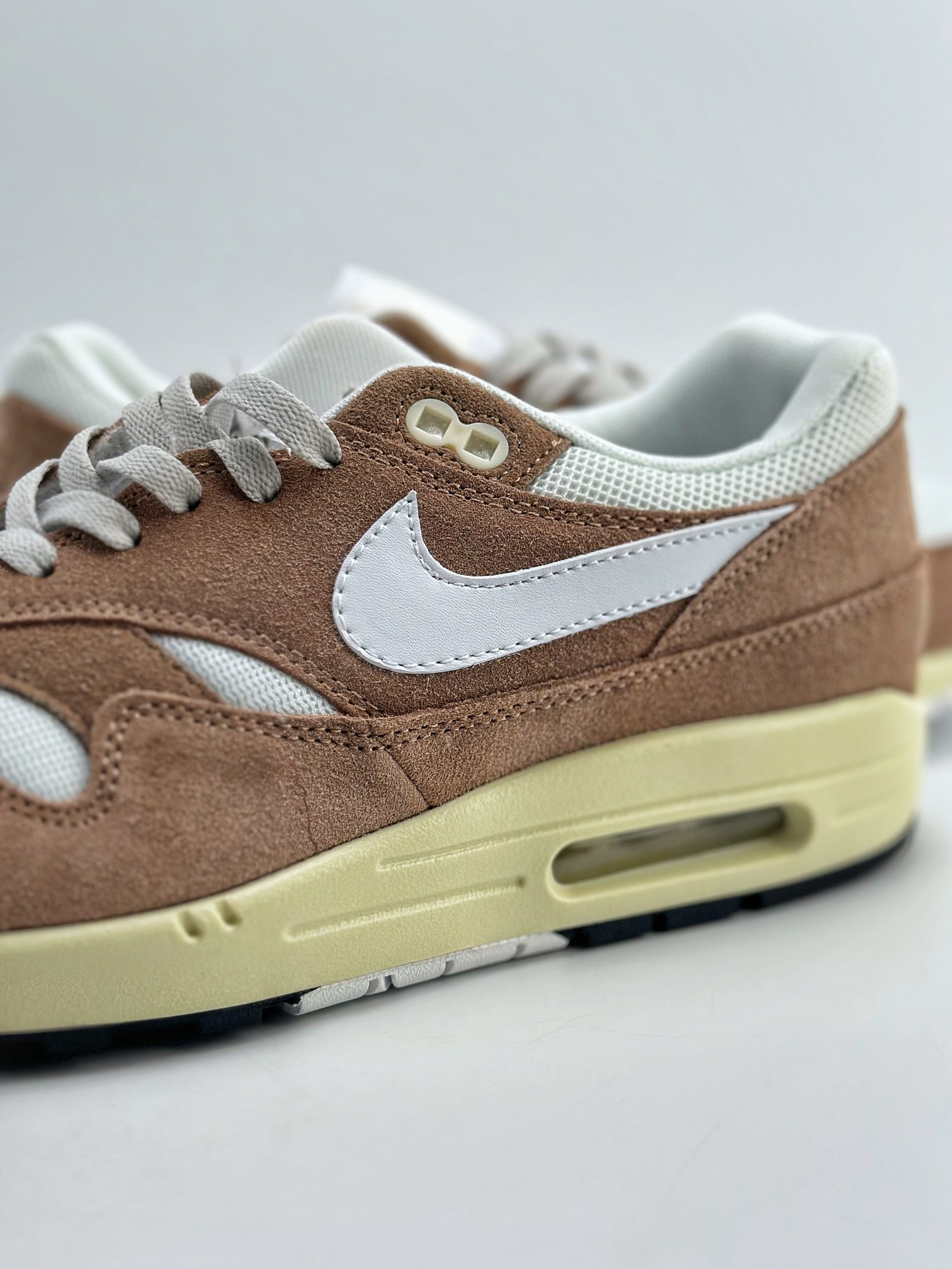 240 Nike Air Max 1 白棕麂皮 复古休闲跑步鞋 FQ8150-133