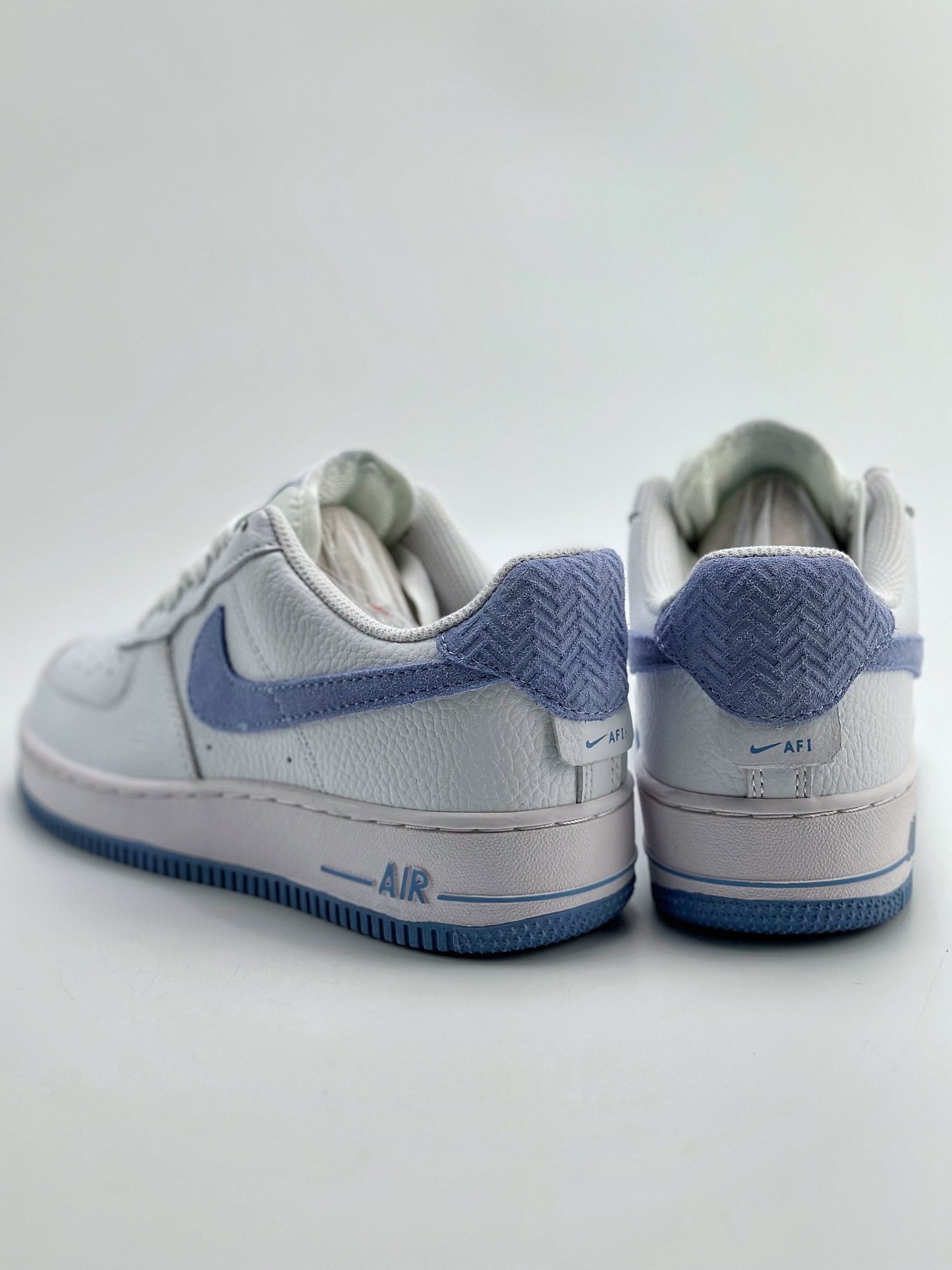 220 Nike Air Force 1 Low 07 白蓝毛勾 CN2873-102