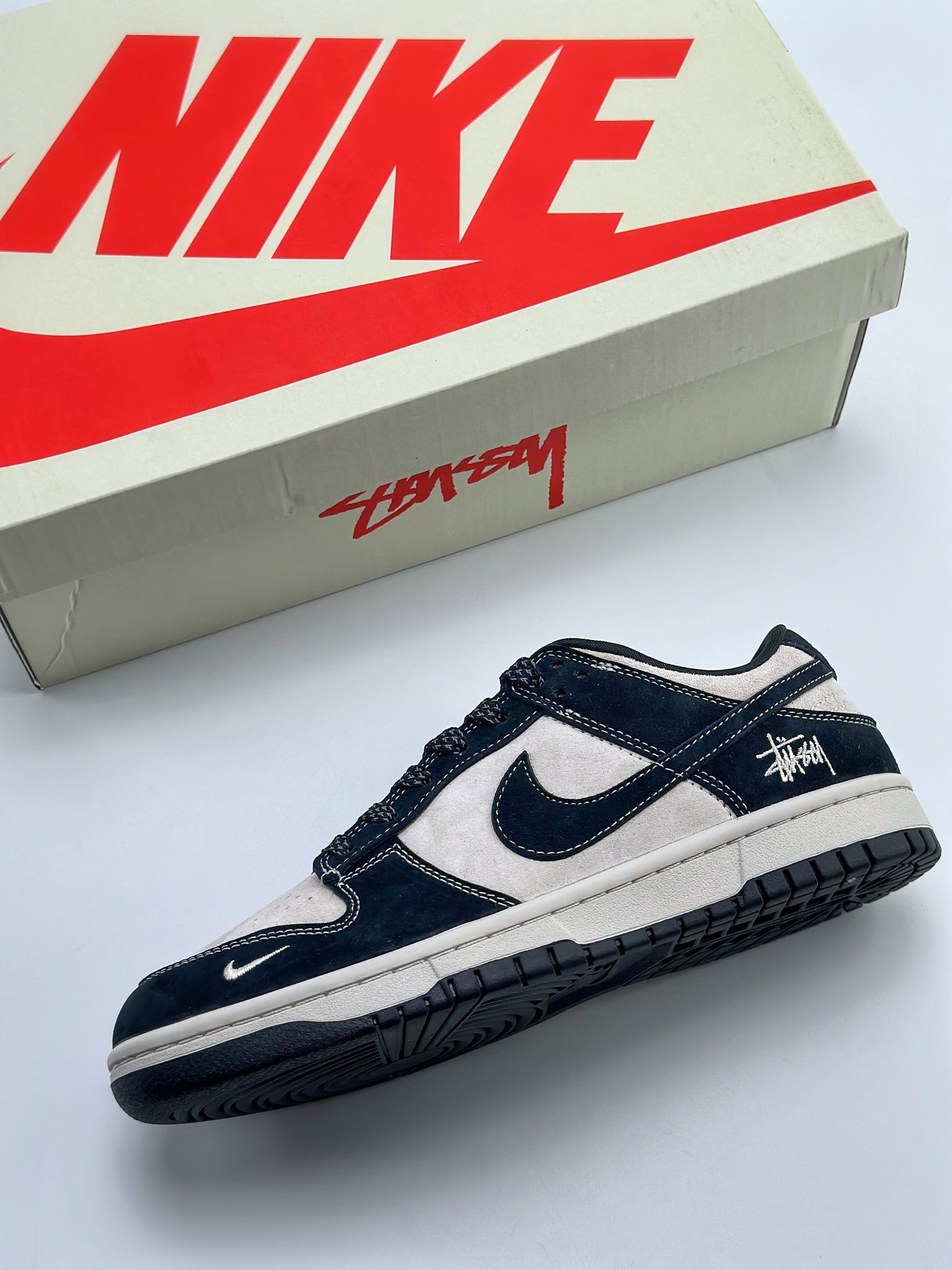 280 Nike SB Dunk Low x Stussy 黑天使 斯图西联名 MZ6357-149