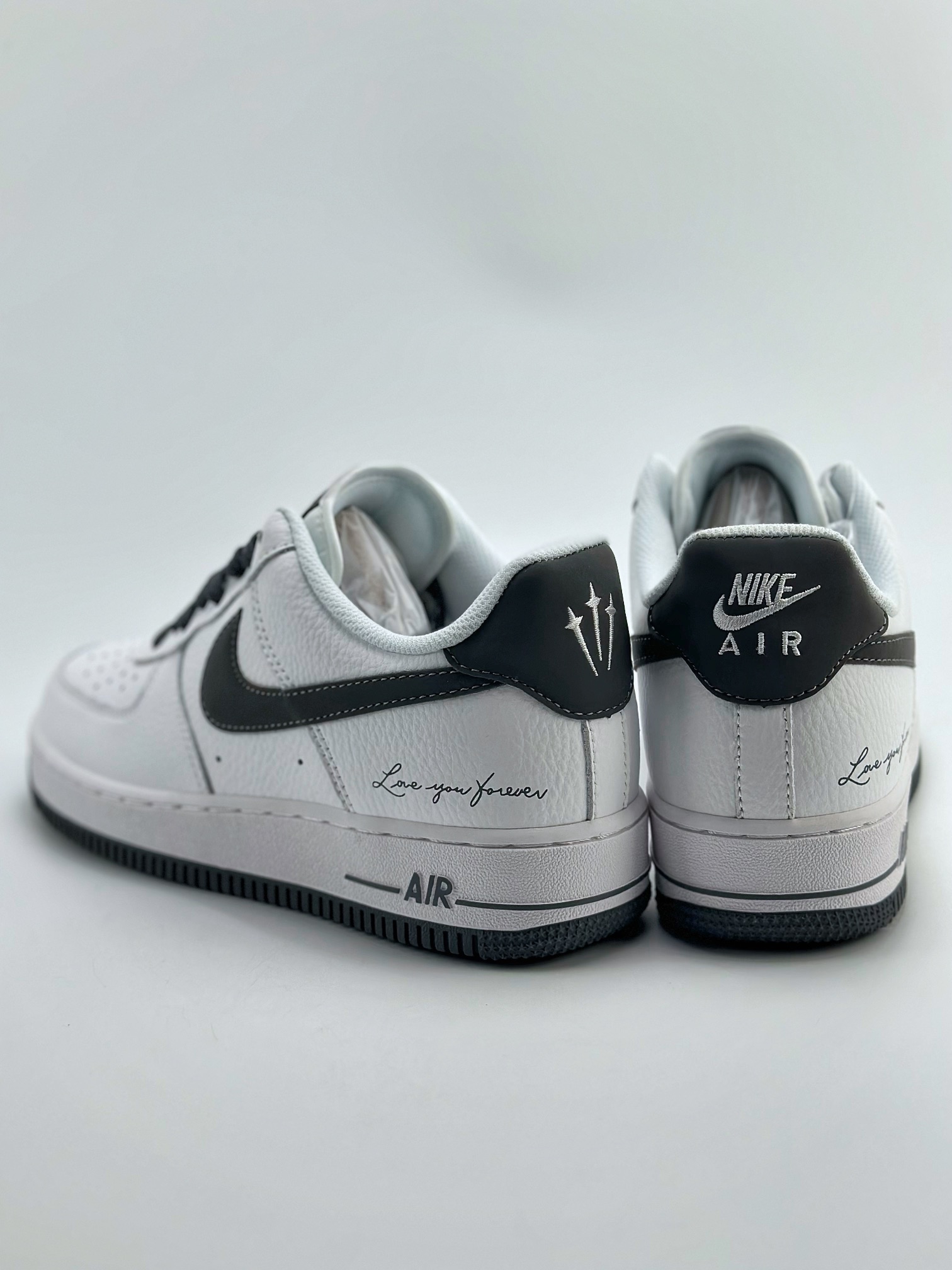 240 Nike Air Force 1 Low 07 黑白签名 LO1718-063