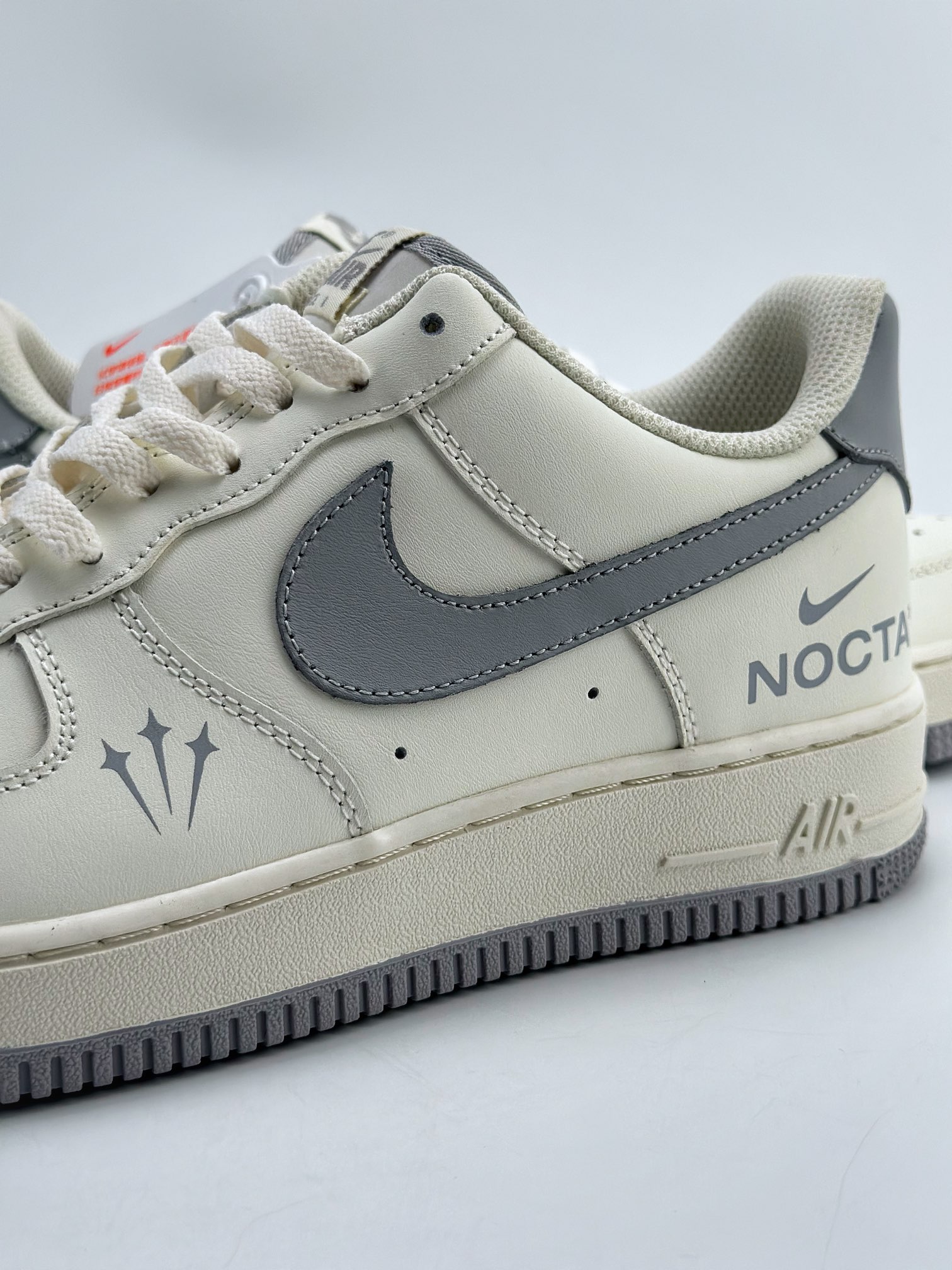 200 Nike Air Force 1 Low 07 x Nocta ”Certified Lover boy” 白银 BS9055-706