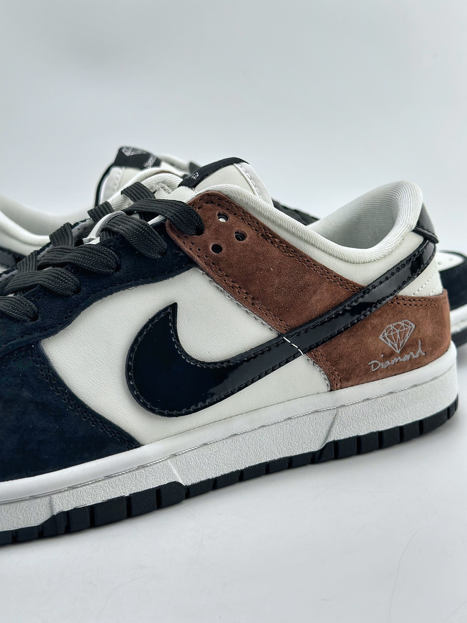 280 Nike SB Dunk Low 钻石联名 黑棕 FC1688-125