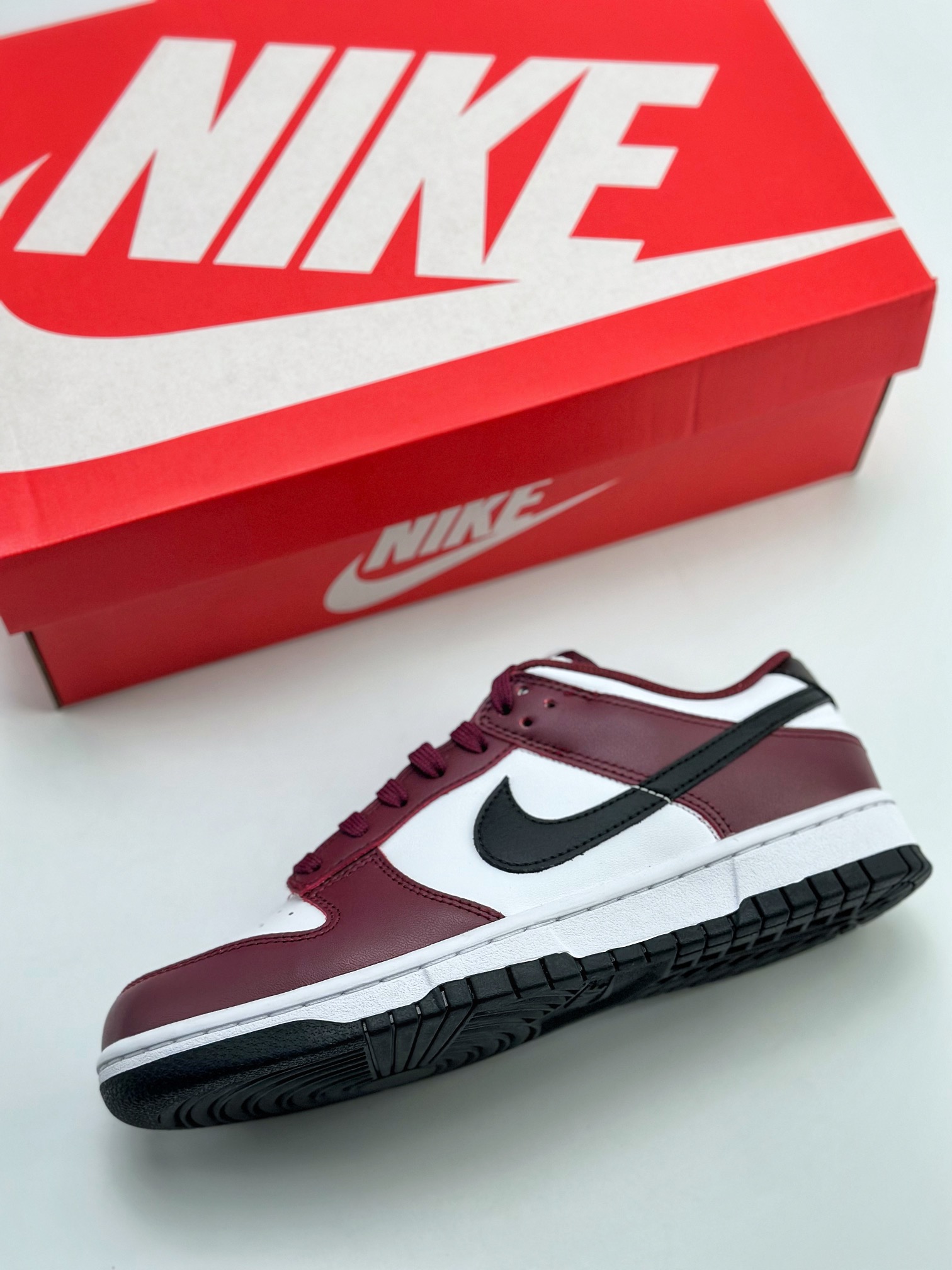 180 NIKE SB Dunk Low 酒红黑勾 FZ4616-600