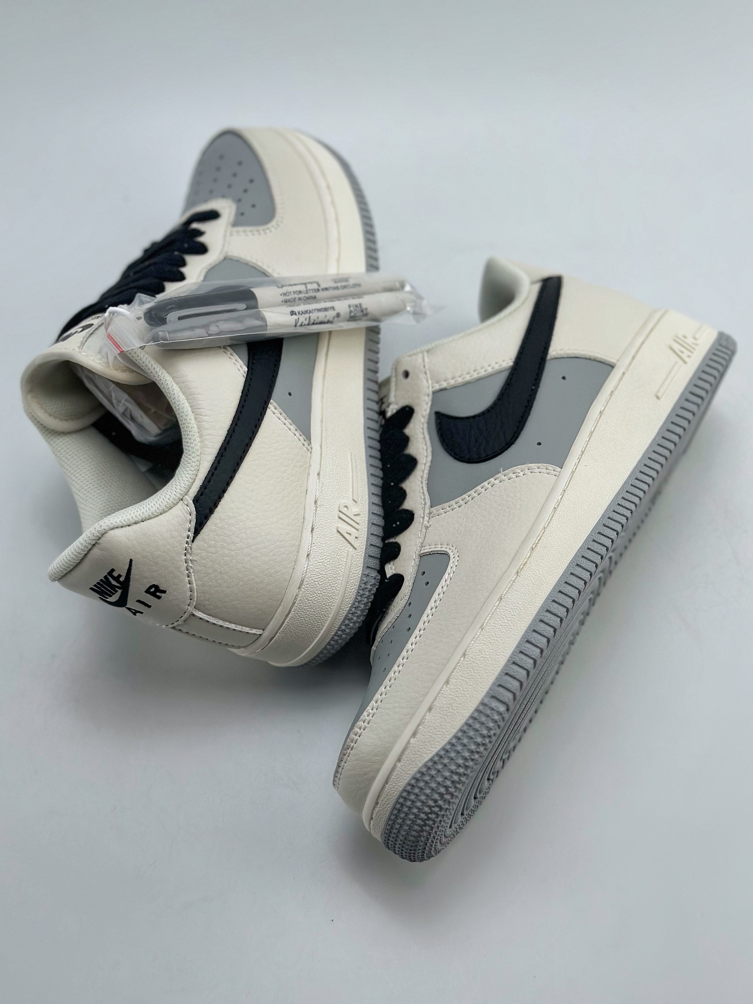 240 Nike Air Force 1 Low 07 带笔米灰黑 TQ9685-785