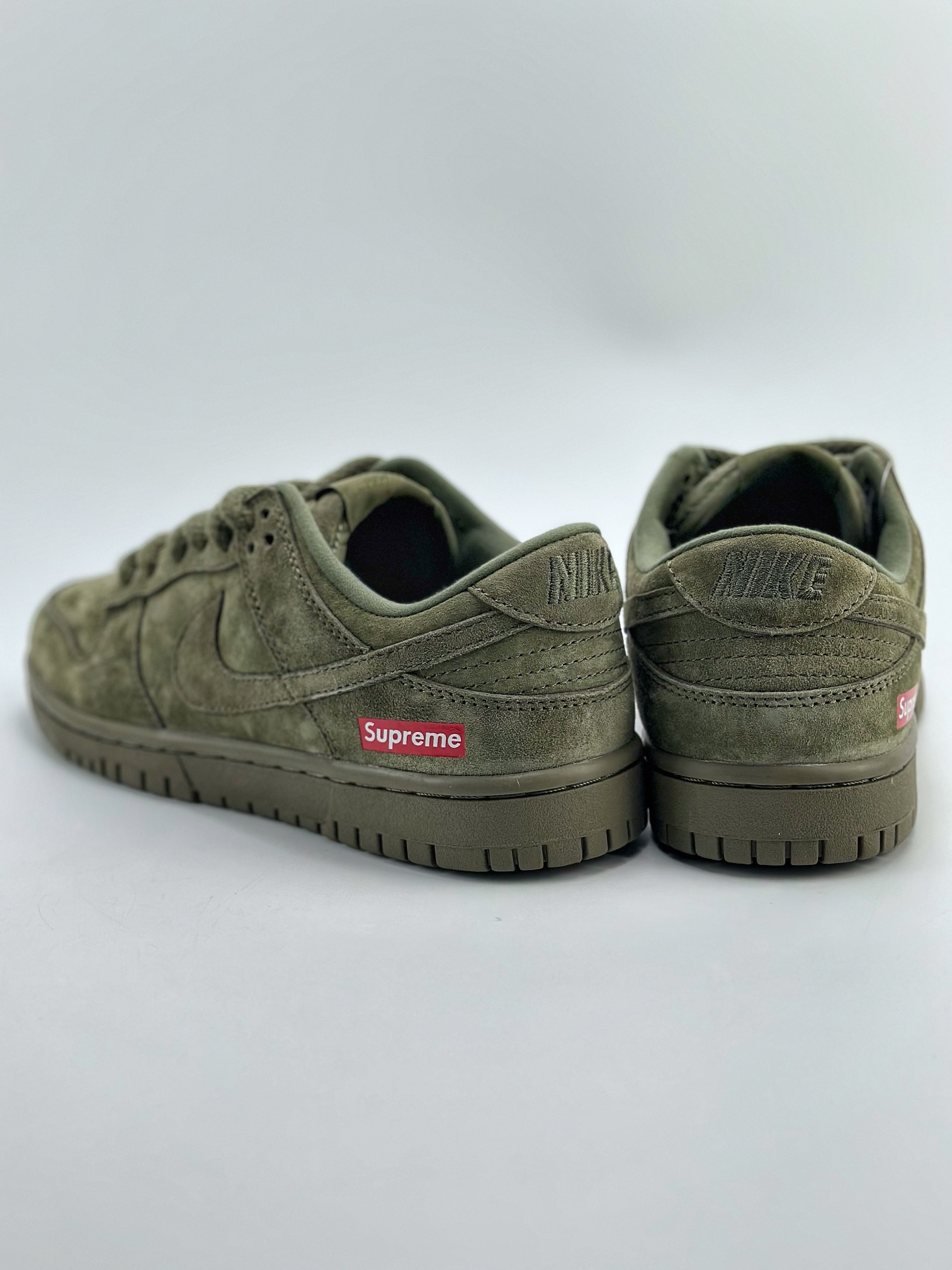 300 Nike SB Dunk Low x supreme 藏青翻毛 FC1688-119