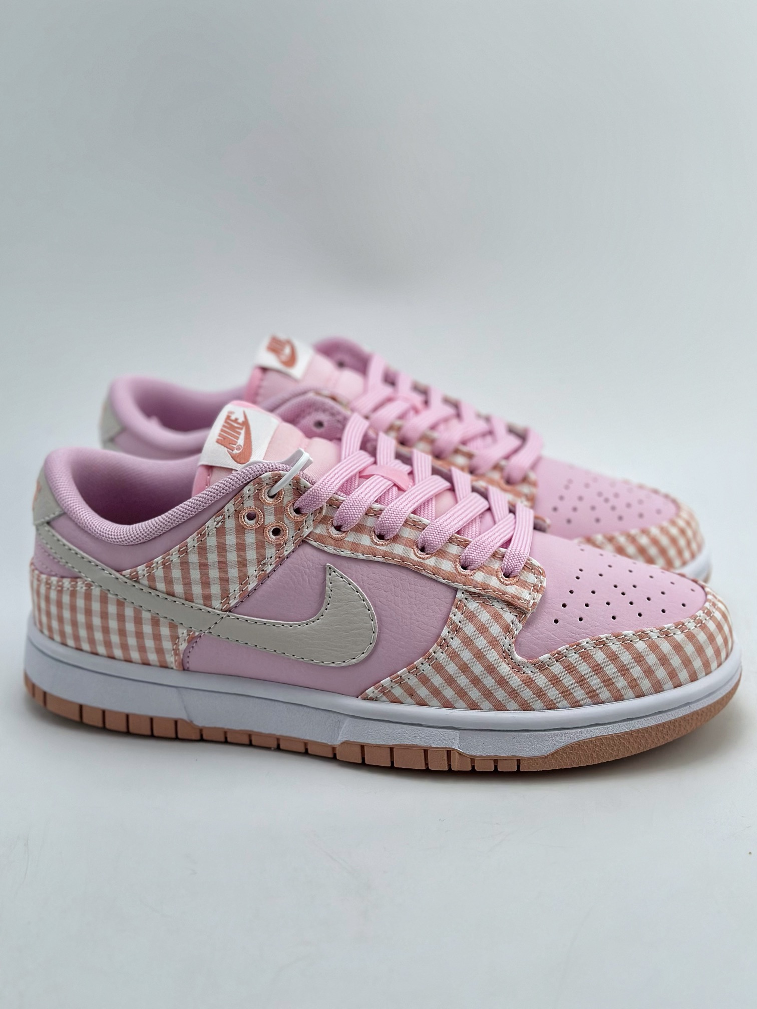 220 NIKE SB Dunk Low 格子粉 FB9881-600