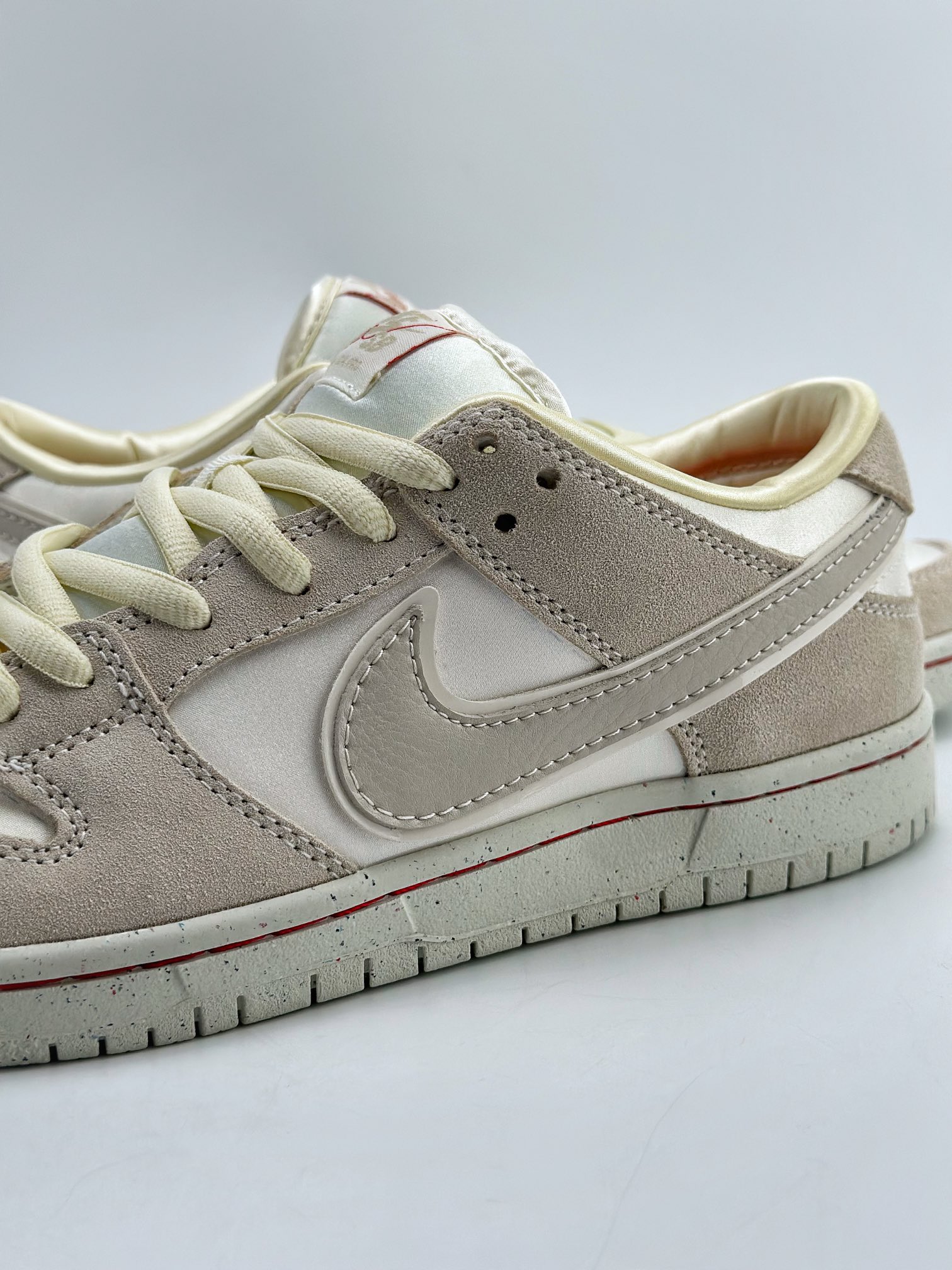 240 NIKE SB Dunk Low Pro “Love Found ” 爱之城 出品 FZ5654-100