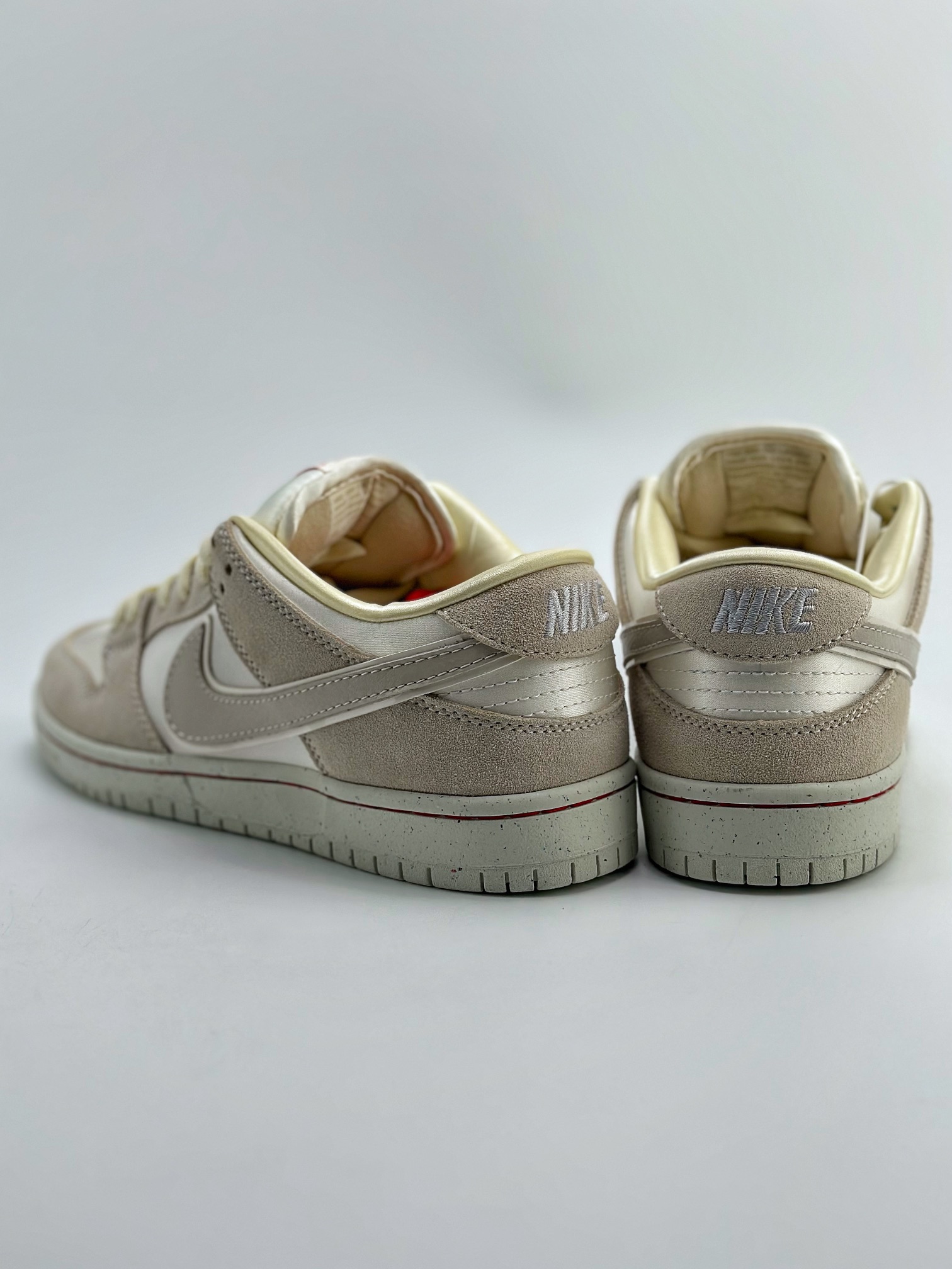 240 NIKE SB Dunk Low Pro “Love Found ” 爱之城 出品 FZ5654-100