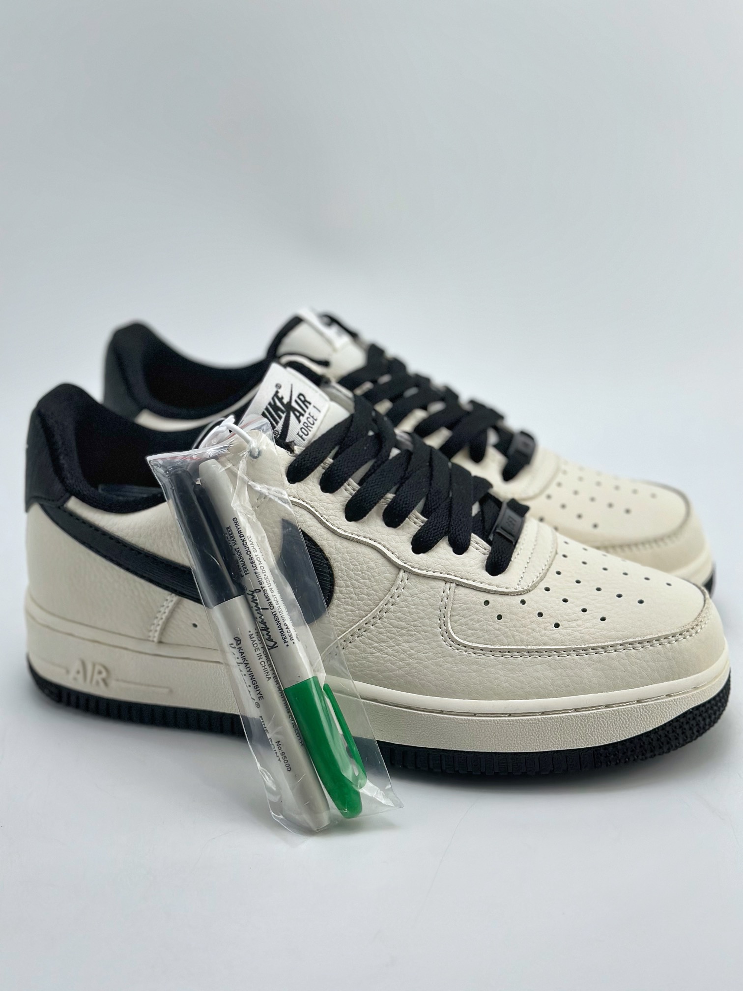 240 Nike Air Force 1 Low 07 白黑涂鸦笔 MK9636-125