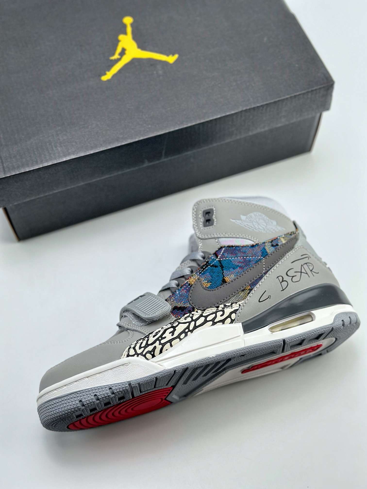 270 Air Jordan Legacy 312 箭头破坏熊 AV3922-002