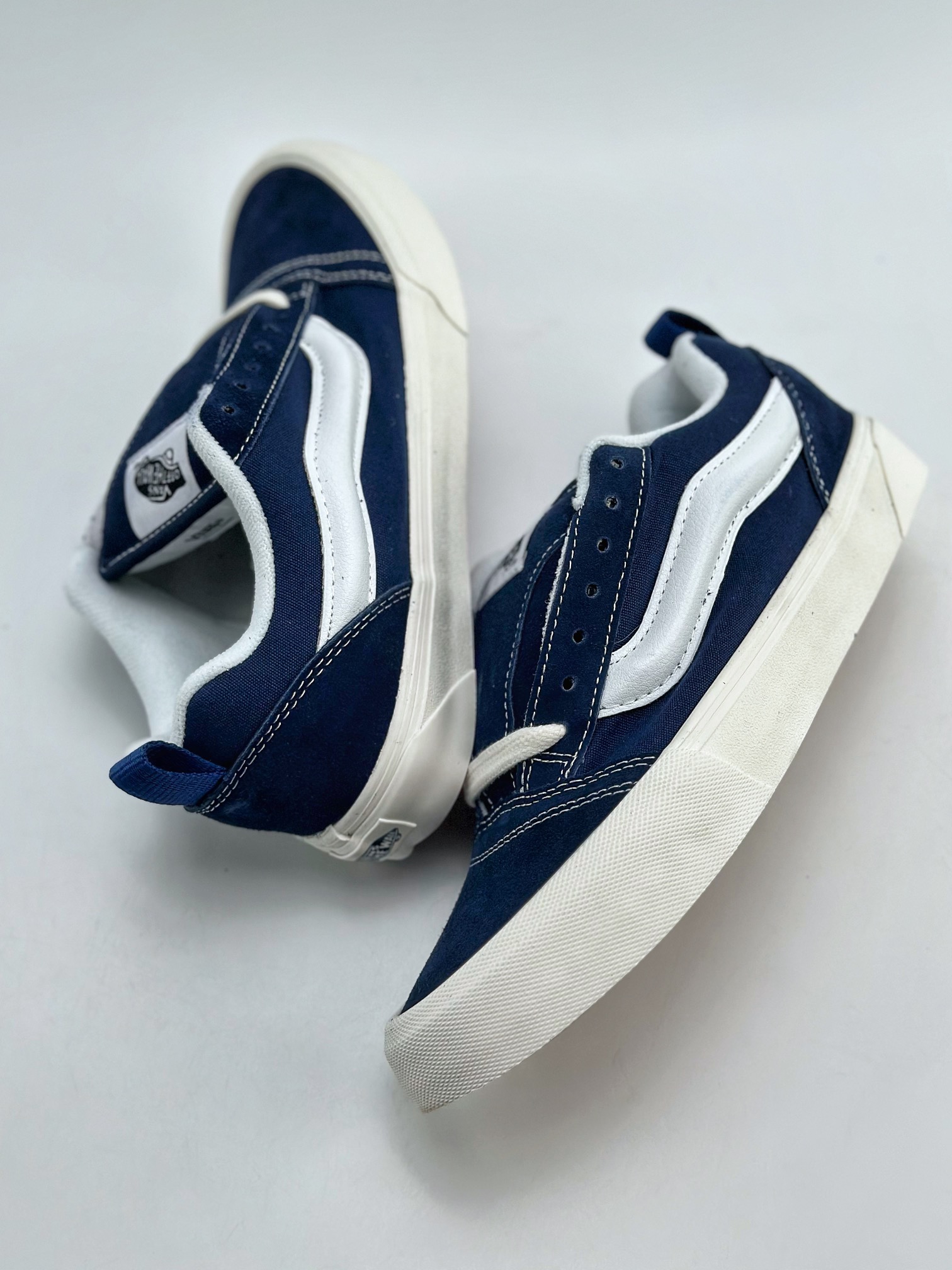 140 Vans Classics Knu Skool 面包鞋海军蓝