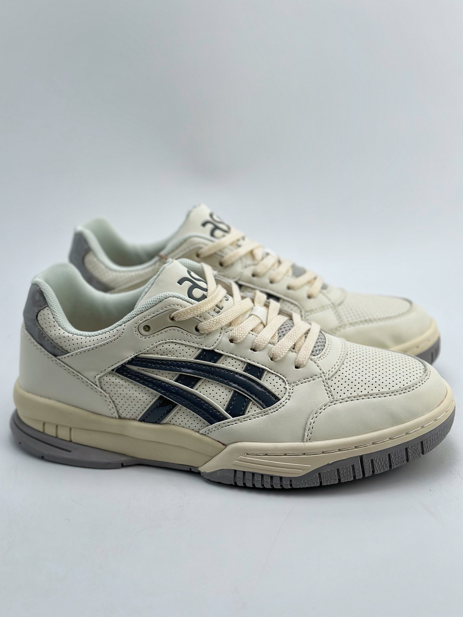 170 Asics Gel Spotlyte low 潮流耐磨低帮复古篮球鞋 1203A258-103