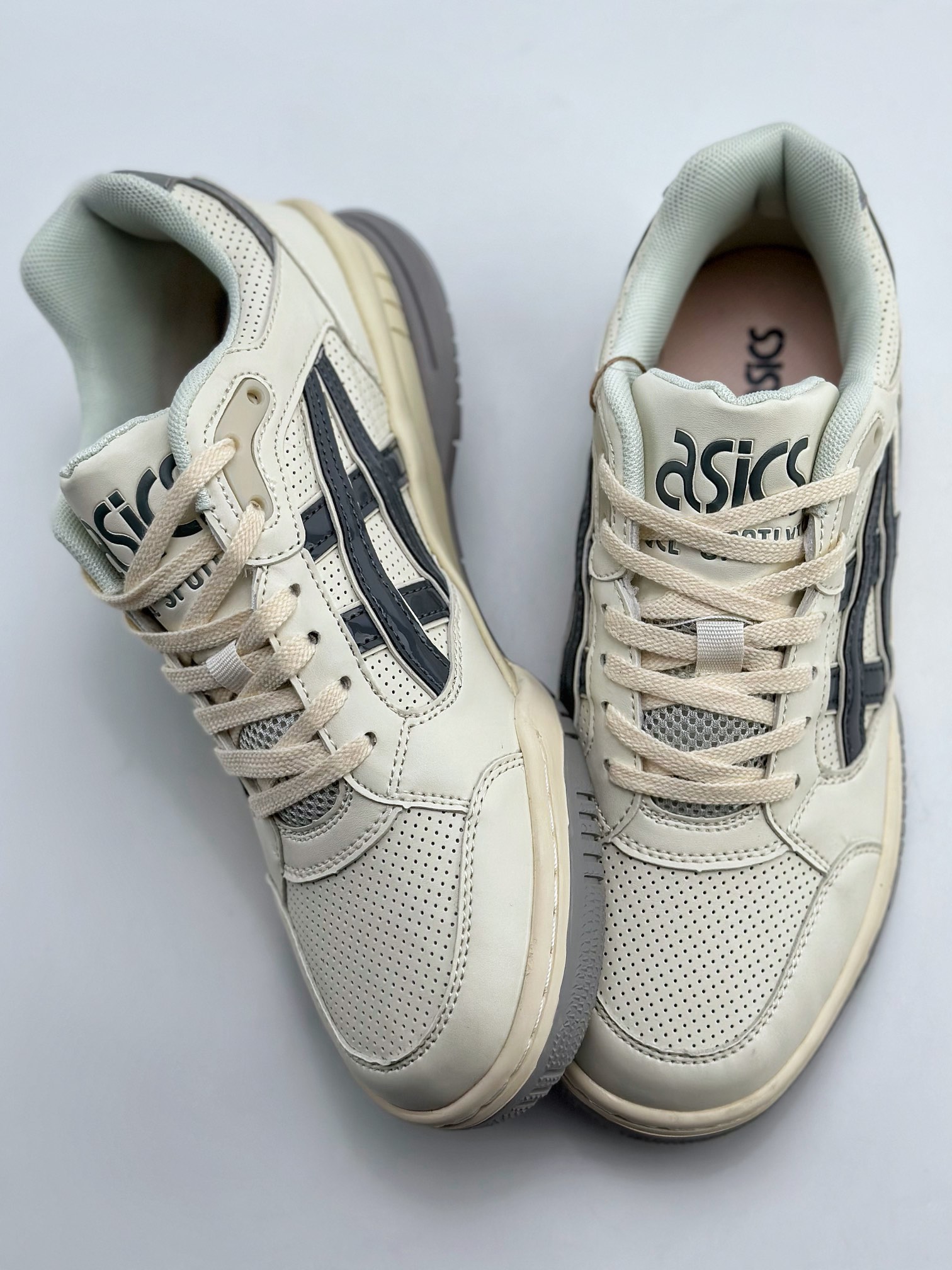 170 Asics Gel Spotlyte low 潮流耐磨低帮复古篮球鞋 1203A258-103