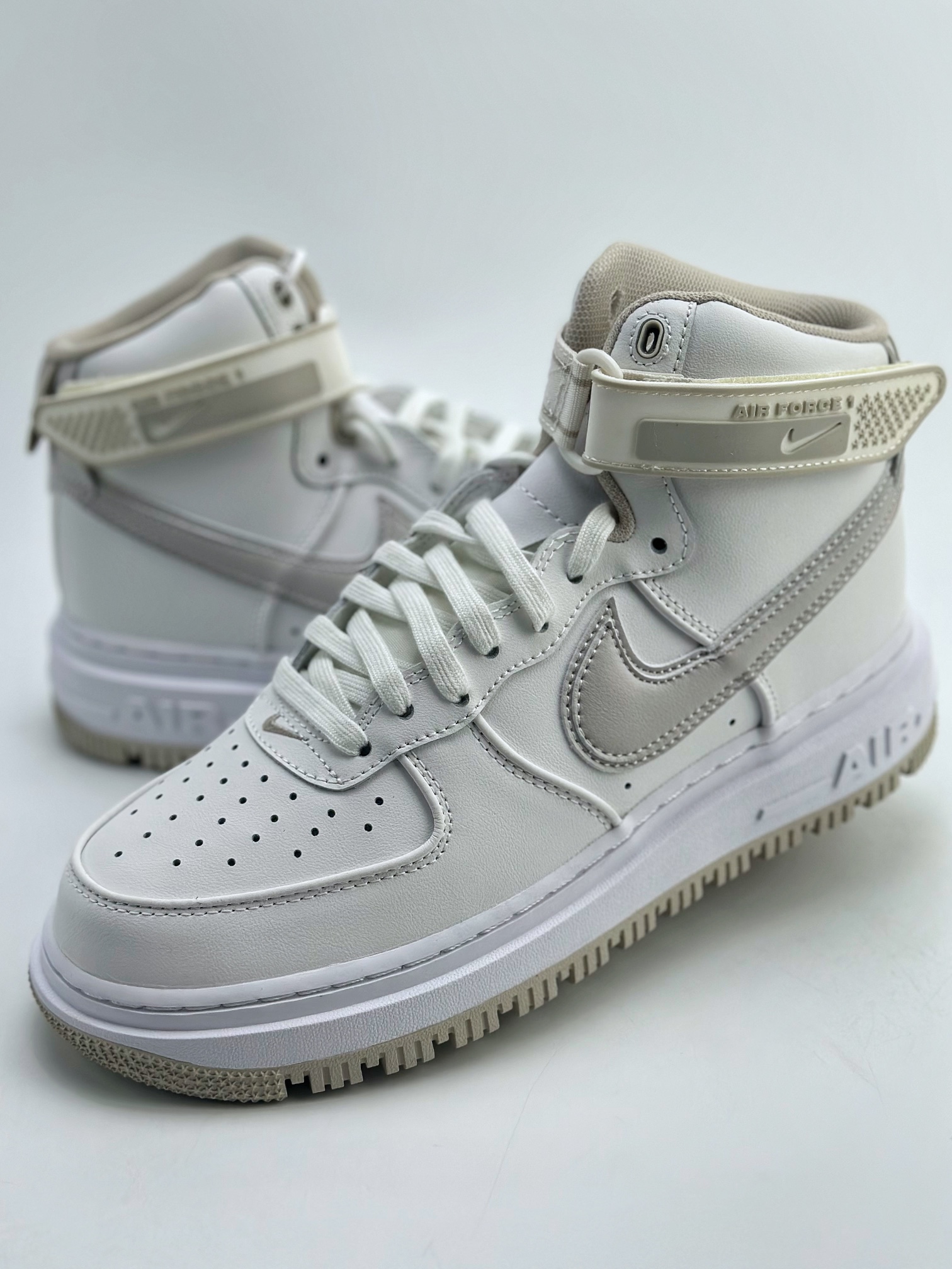 240 Nike Air Force 1 High 07 BOOT 纯白 DA0418-100