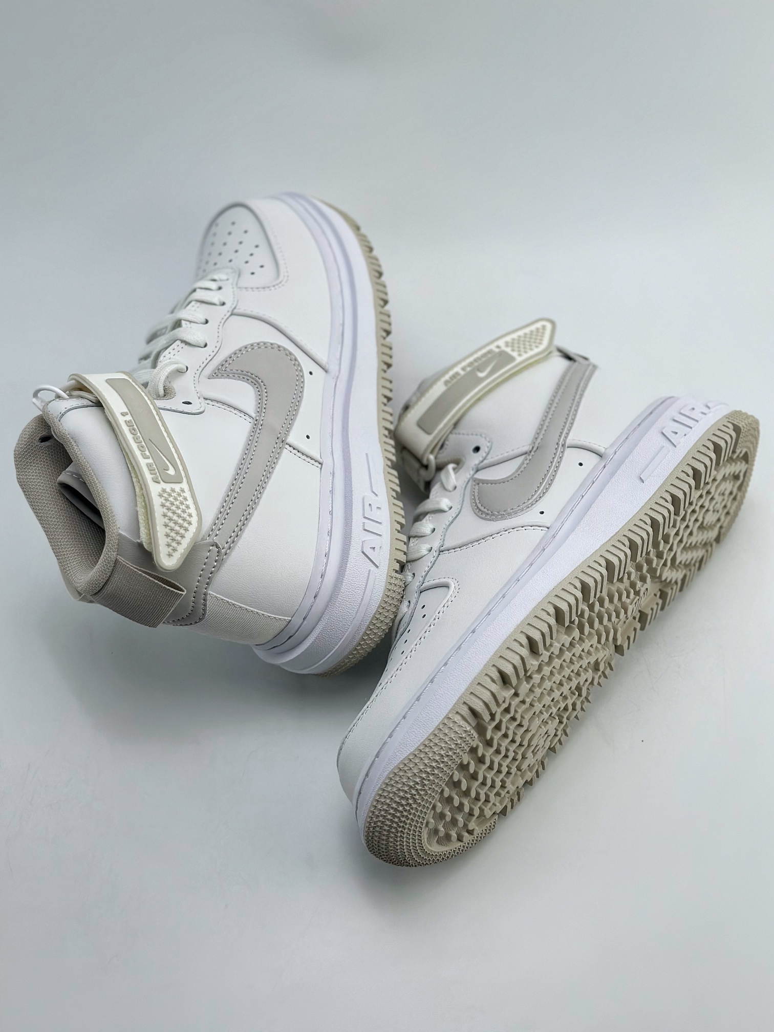 240 Nike Air Force 1 High 07 BOOT 纯白 DA0418-100