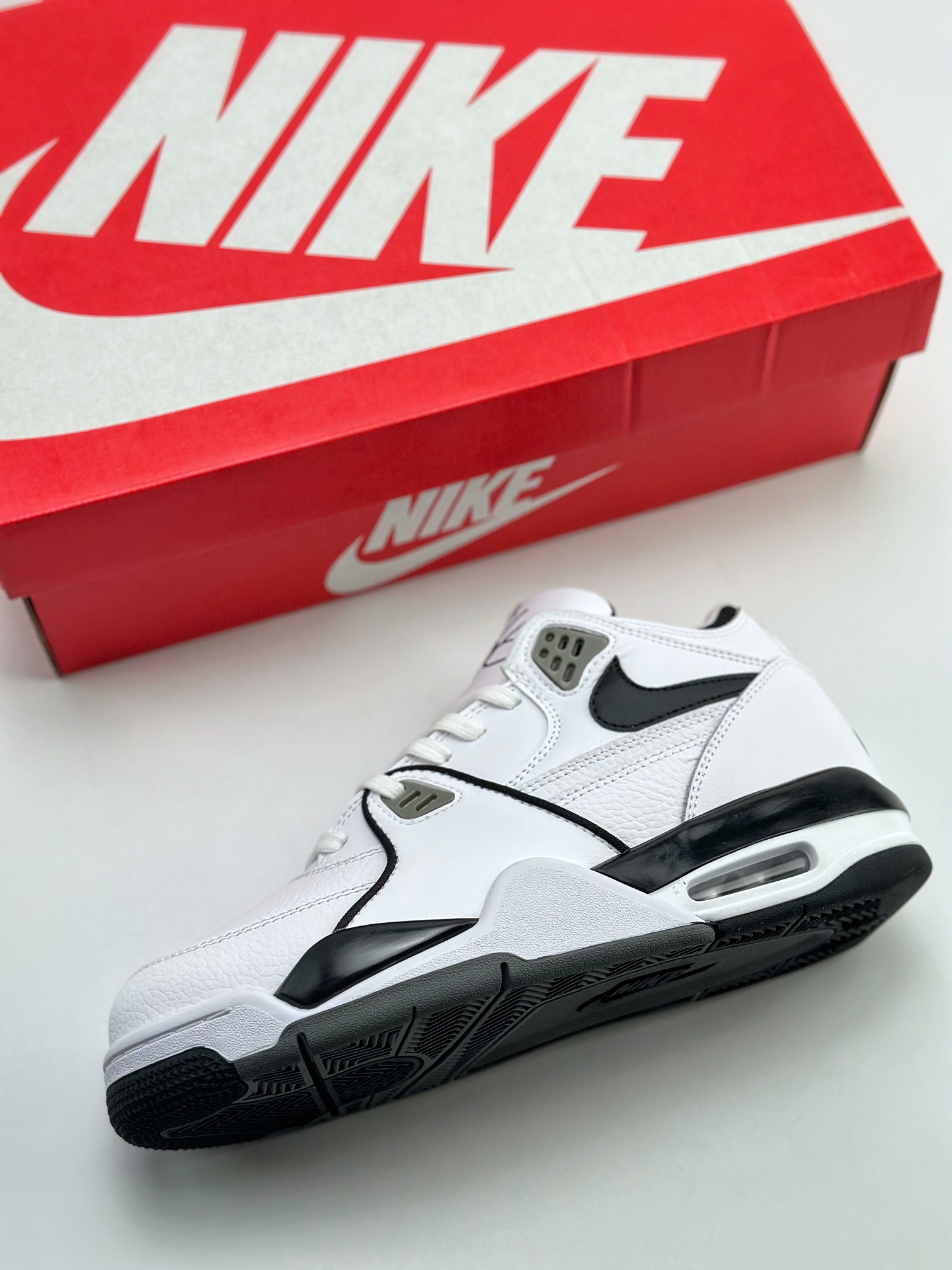 200 Nike Air Flight 89 皮革高帮复古篮球鞋 DB5918-010