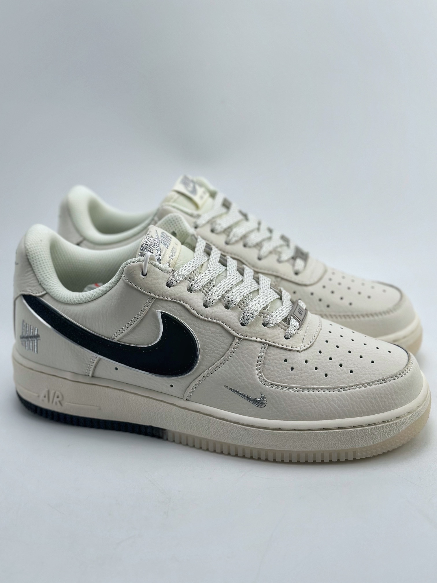 200 Nike Air Force 1 Low 07 五道杠米白黑银 BS9055-737