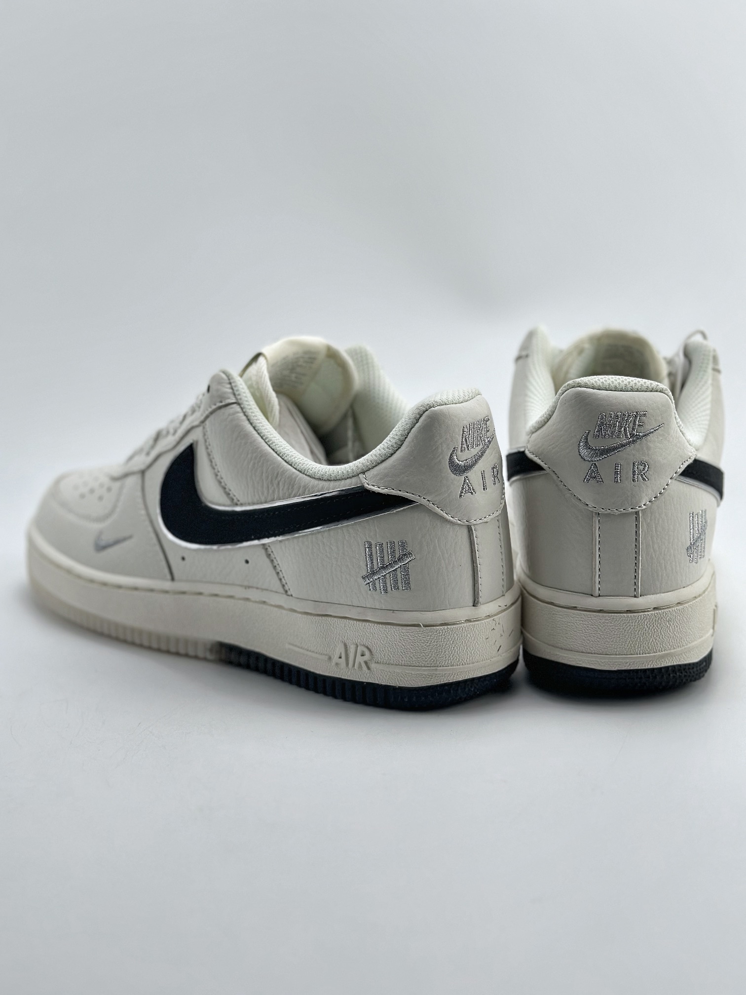 200 Nike Air Force 1 Low 07 五道杠米白黑银 BS9055-737