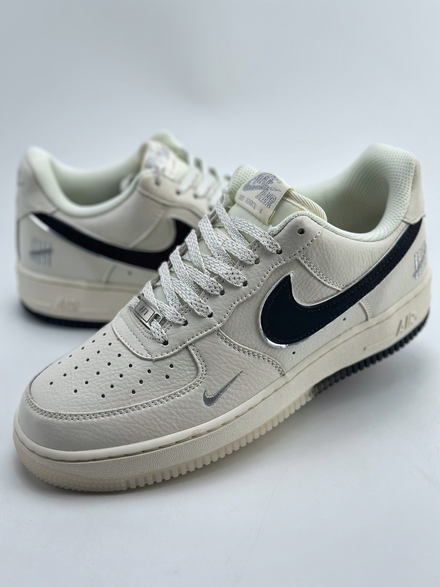 200 Nike Air Force 1 Low 07 五道杠米白黑银 BS9055-737