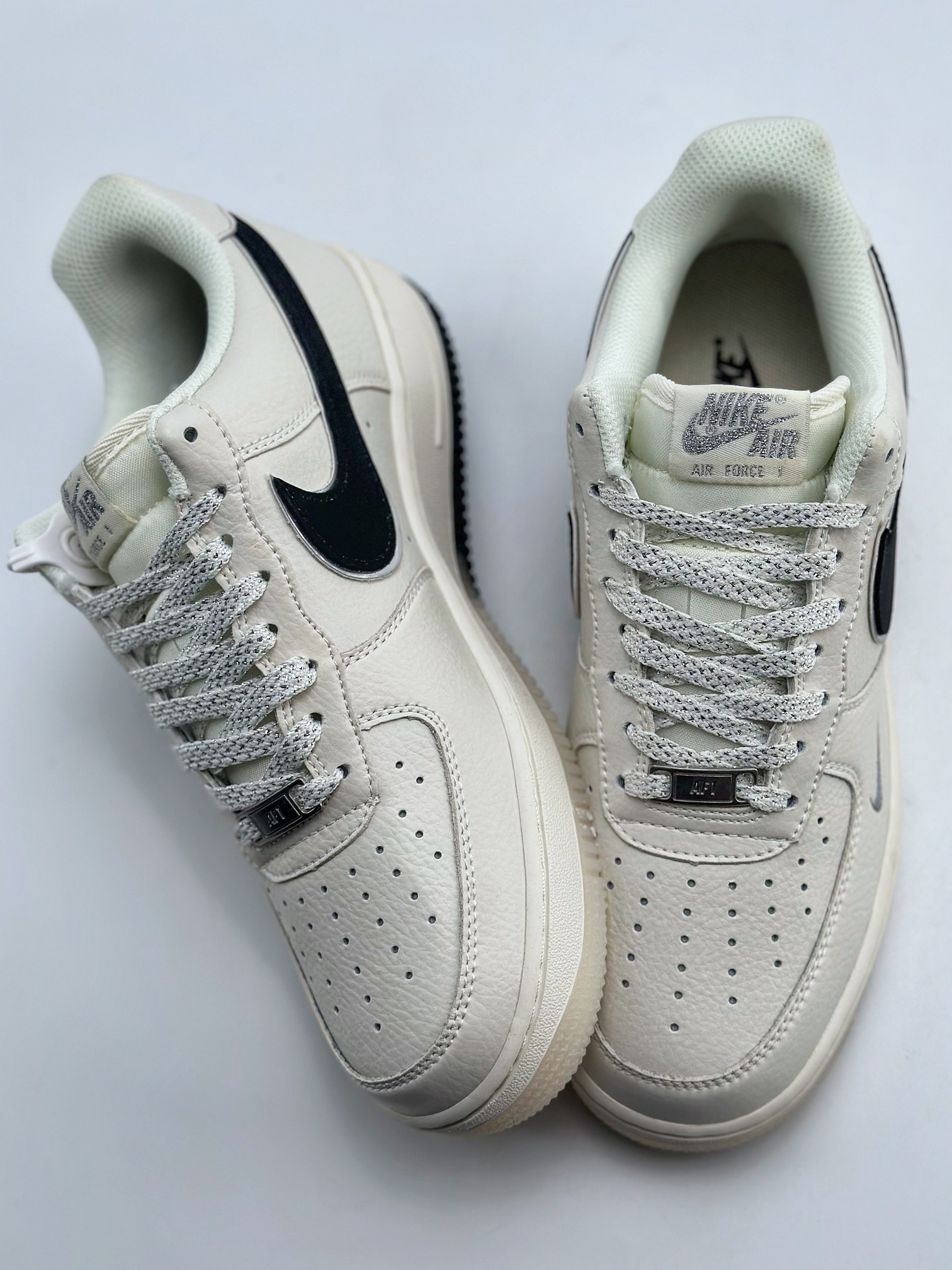 200 Nike Air Force 1 Low 07 五道杠米白黑银 BS9055-737