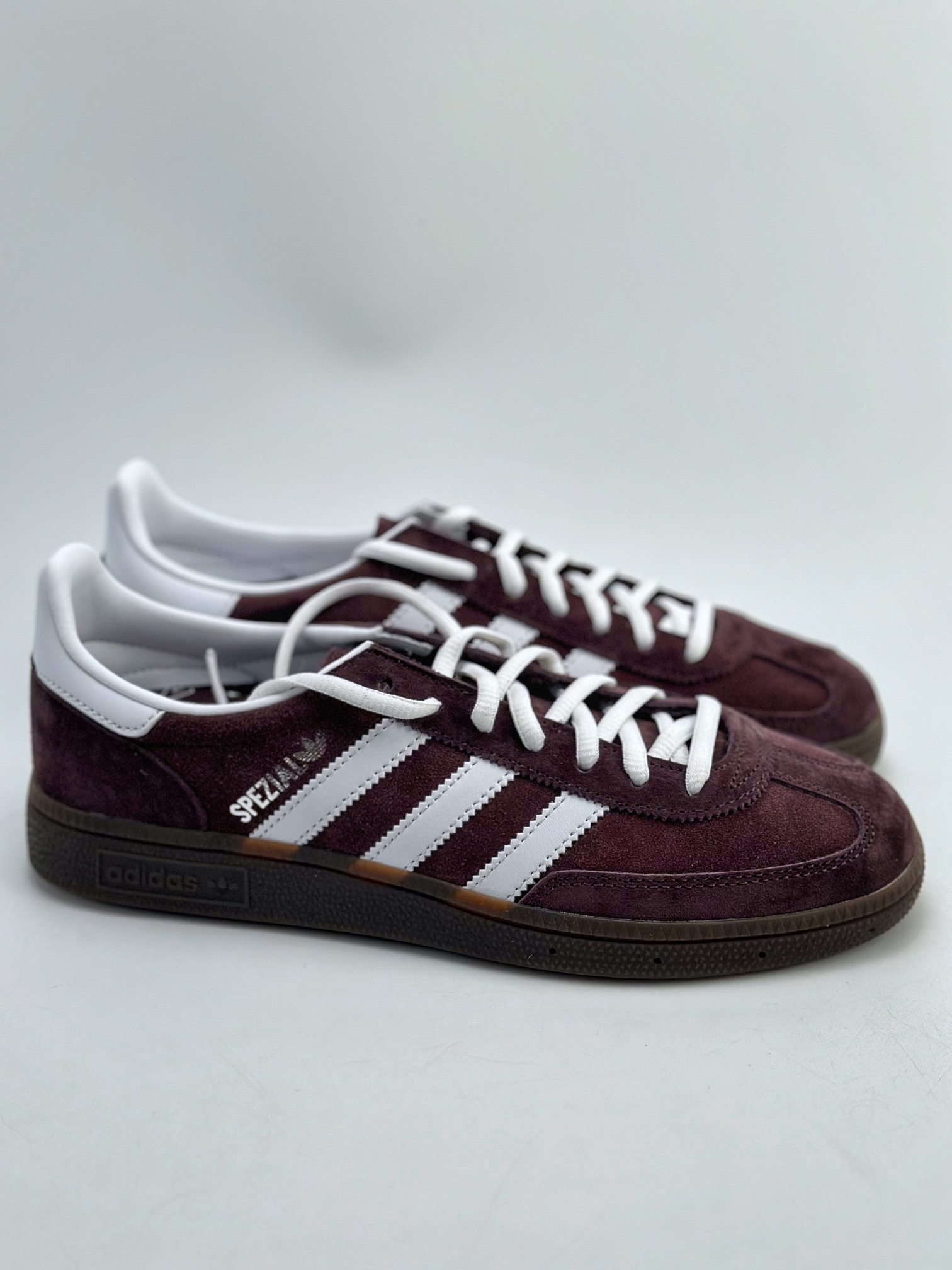 Adidas Handball Spezial 阿迪达斯经典款反毛皮复古休闲板鞋 IF8914