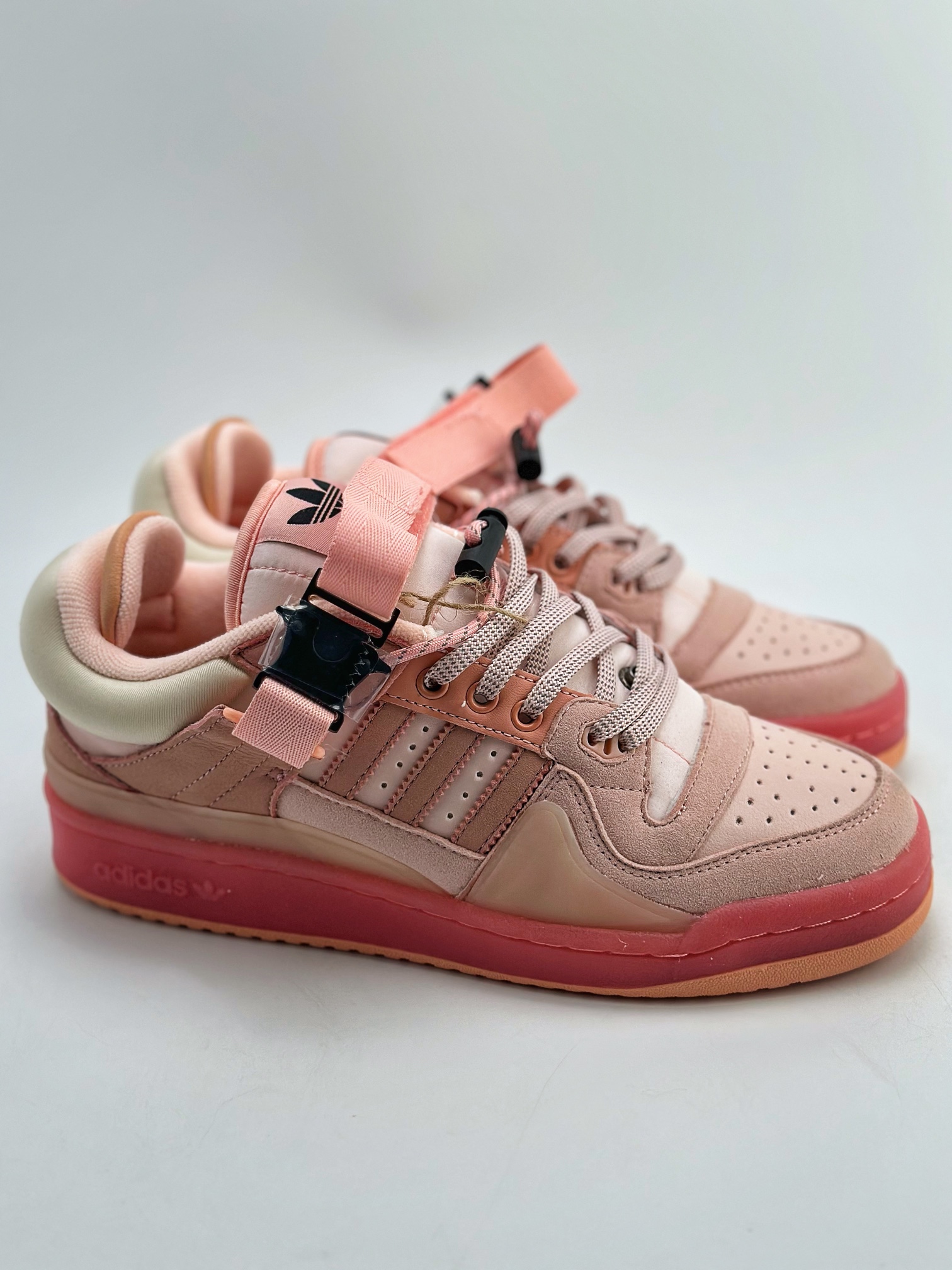 280 Adidas   Originals Campus x BAD BUNNY 坏痞兔联名复古潮流休闲面包鞋 GW02656