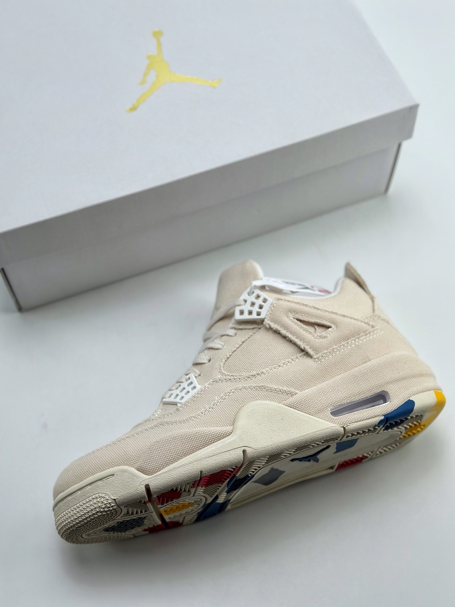 240 Air Jordan 4 Retro “Canvas” 米白帆布 小Levi's  DQ4909-100